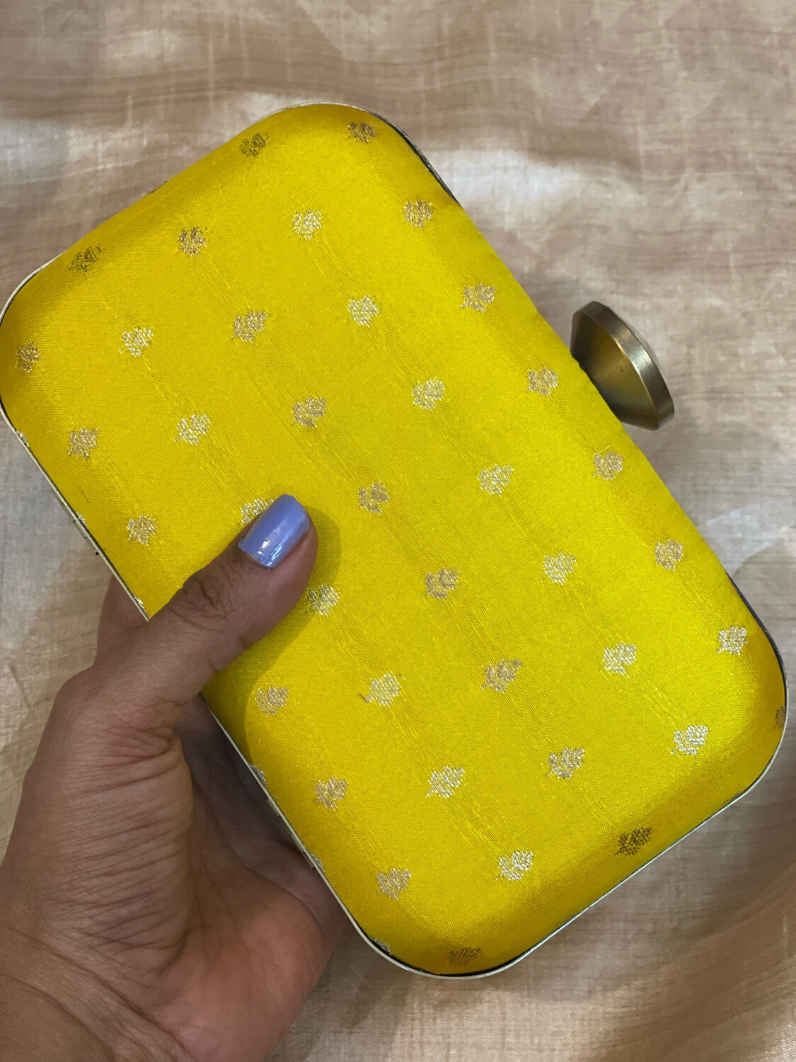 Konjum Manjal Buttah