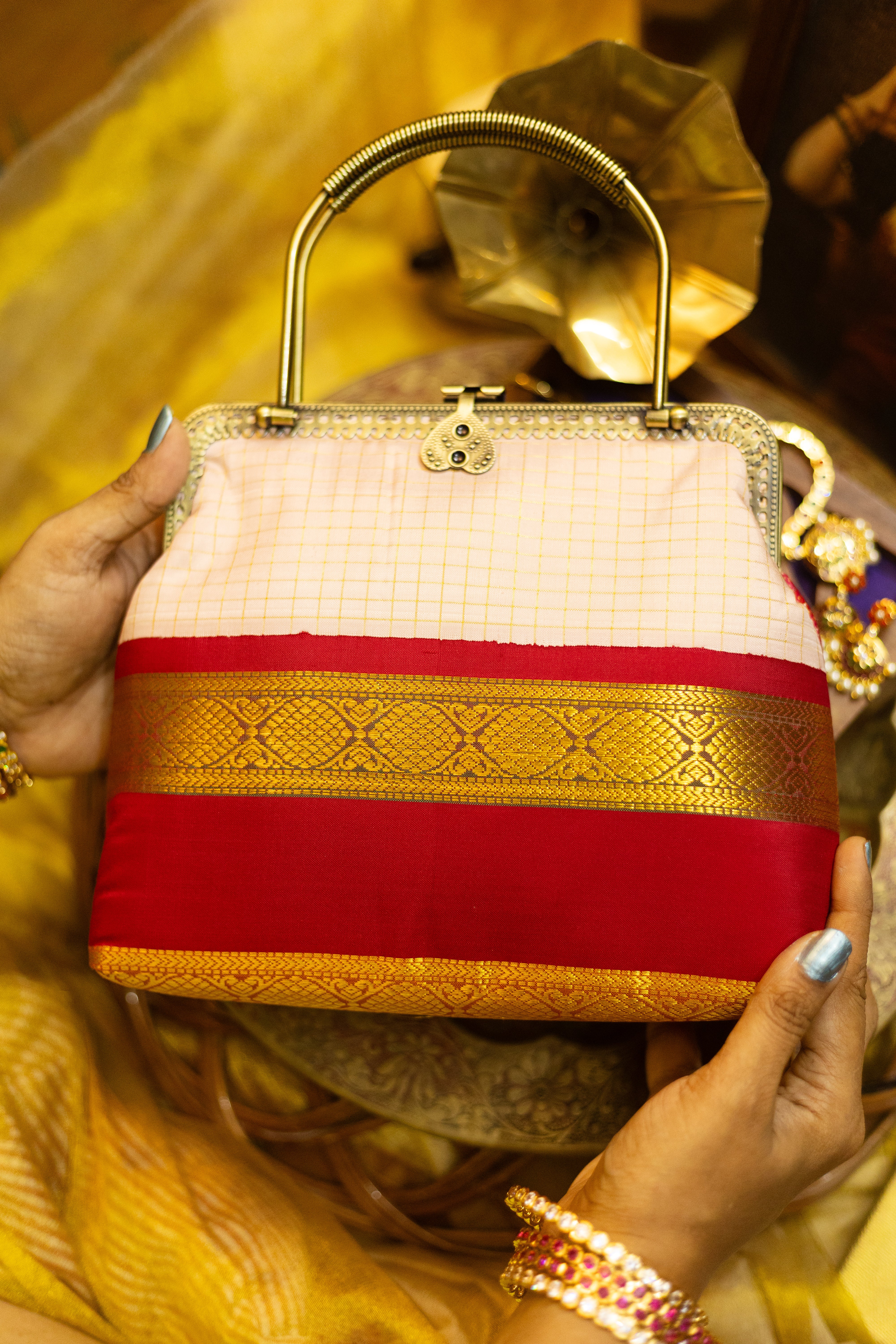 Peach with shot pink oosivanam