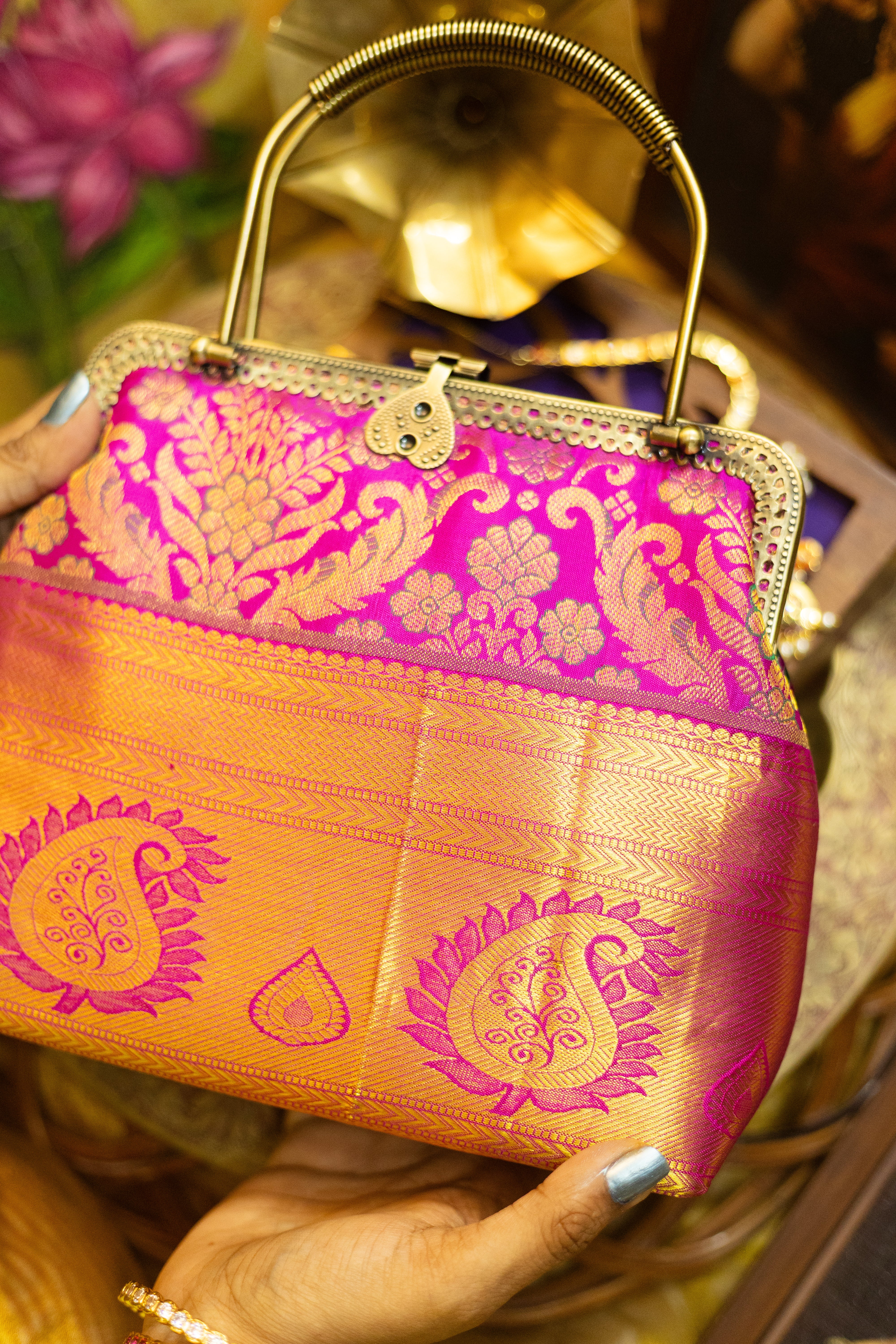 Royal pink  and paisley with podi kattam contrast