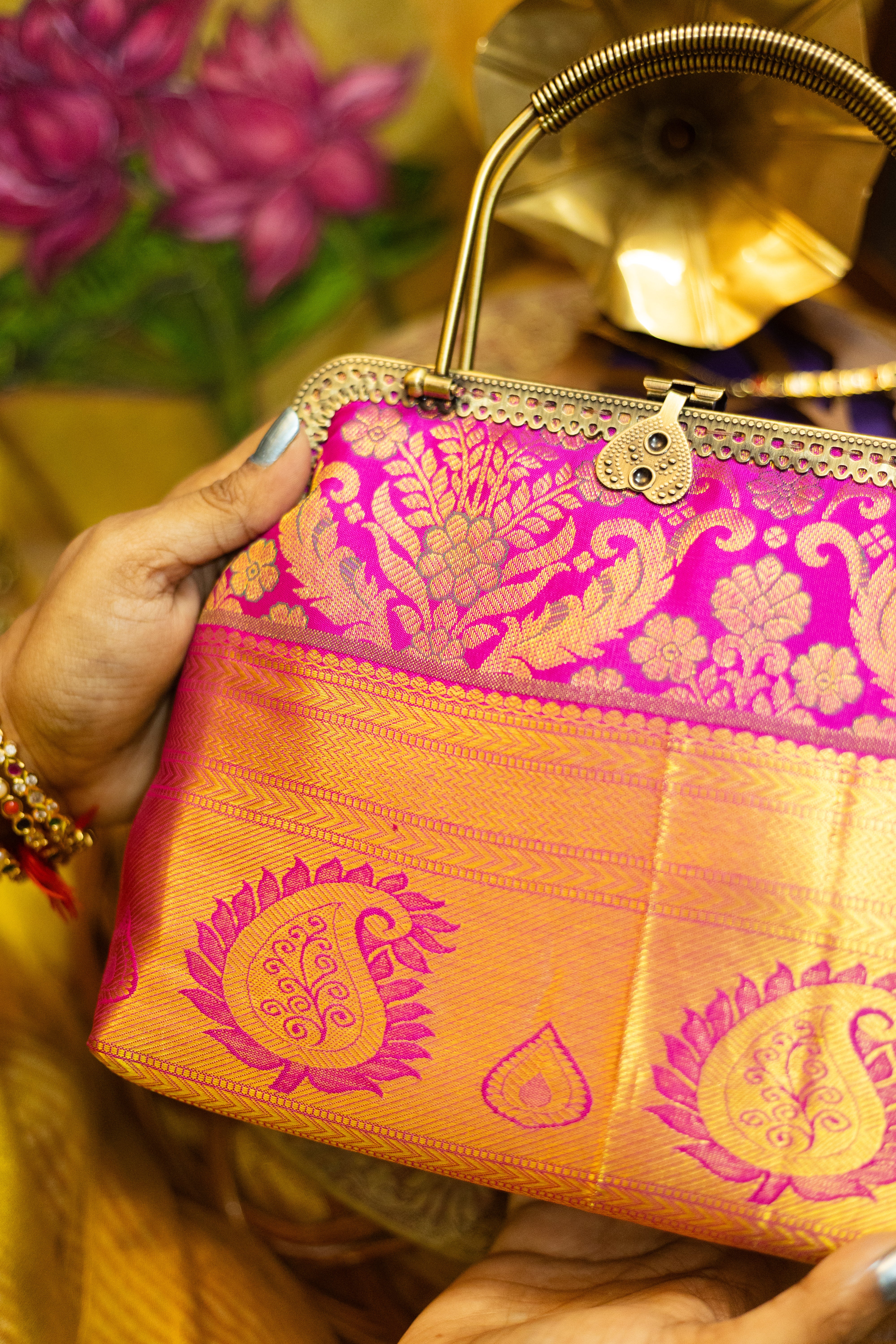 Royal pink  and paisley with podi kattam contrast