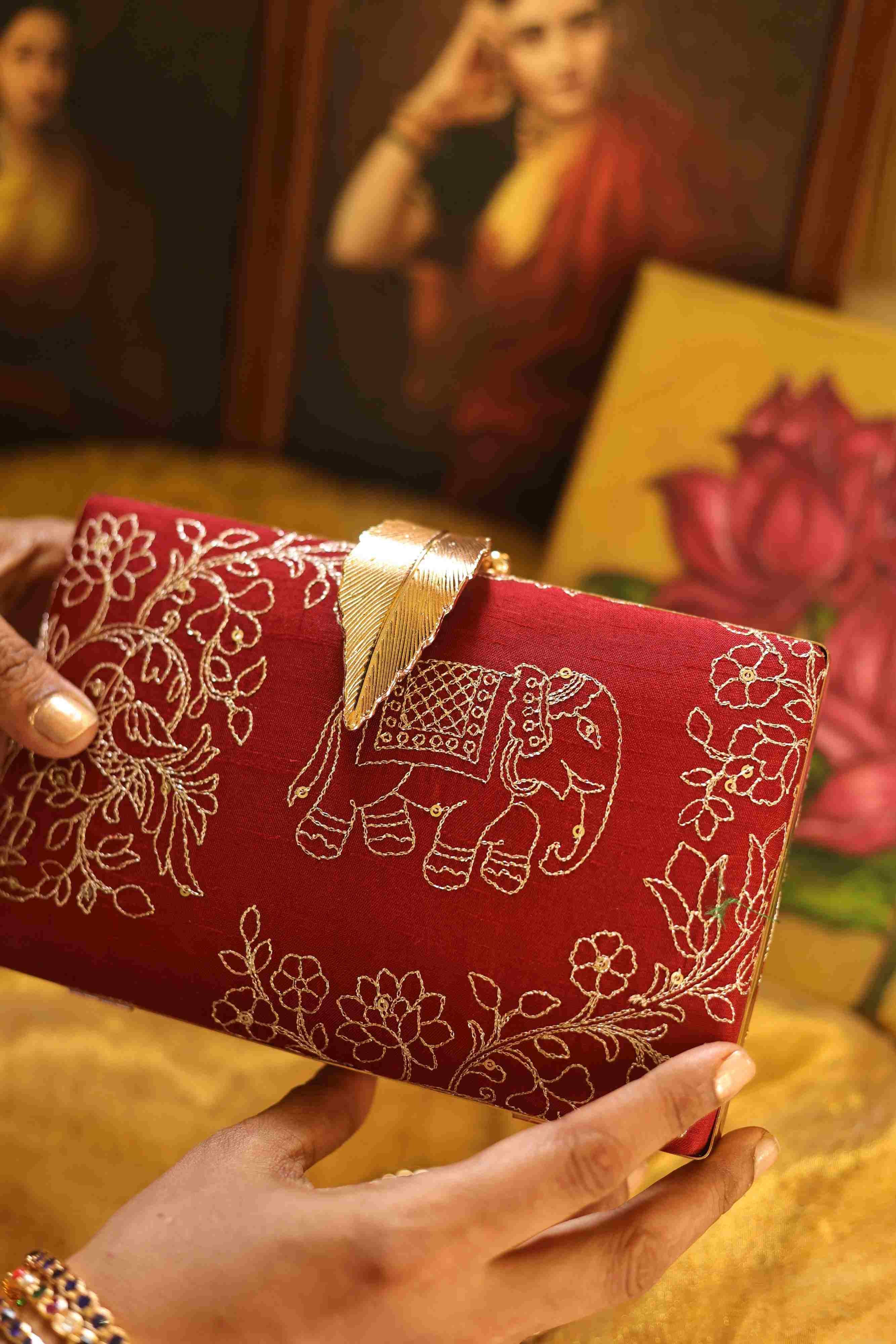 Maroon elephant