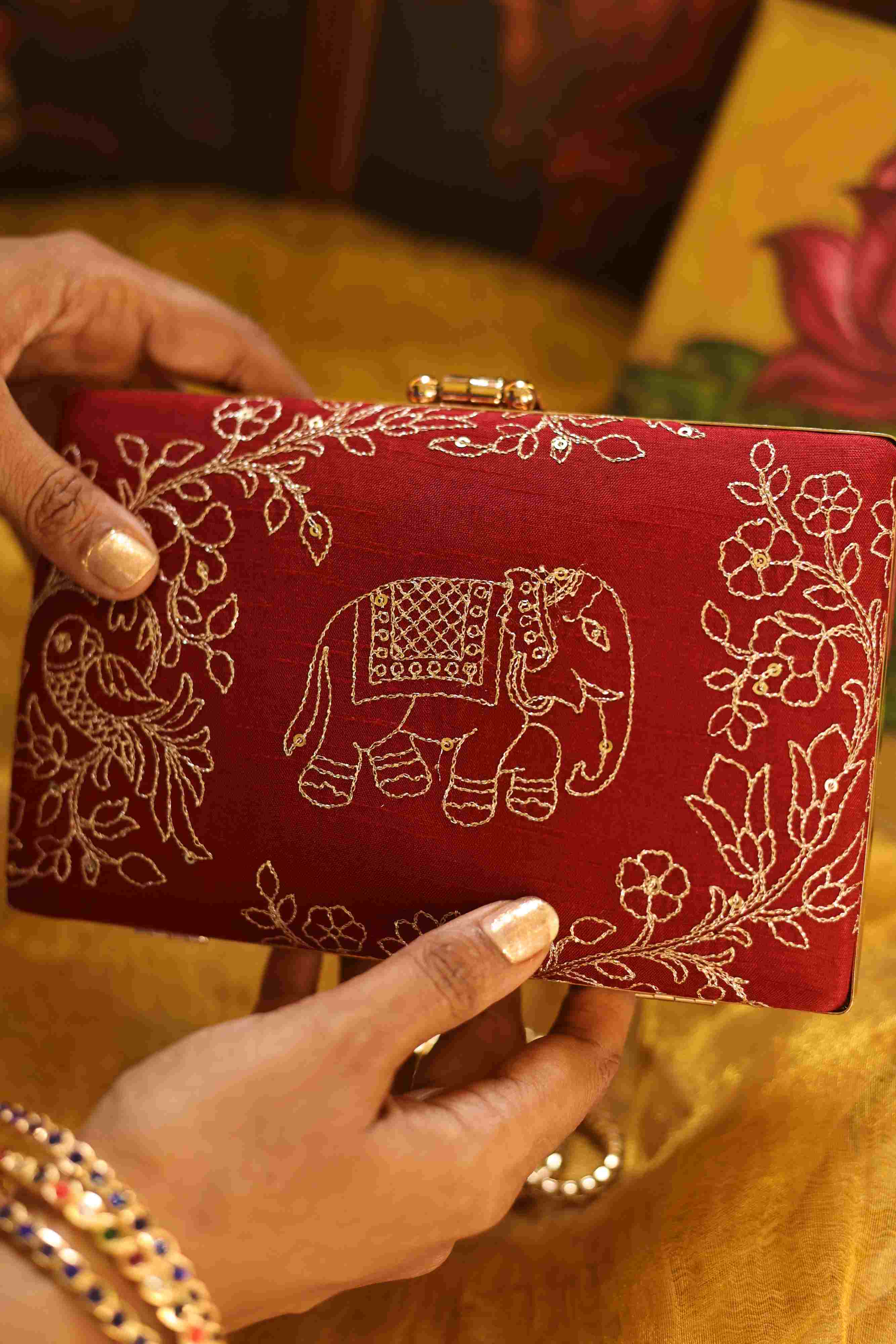 Maroon elephant