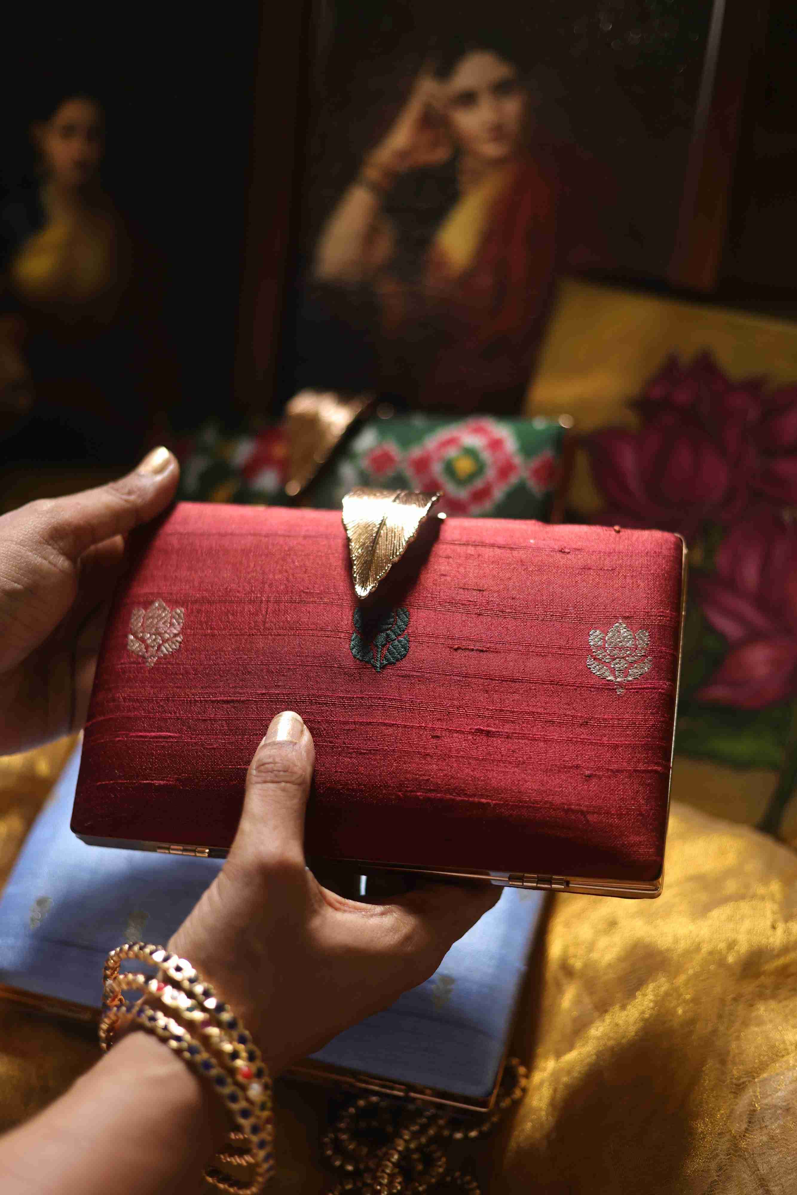 Bindhi red  tusser