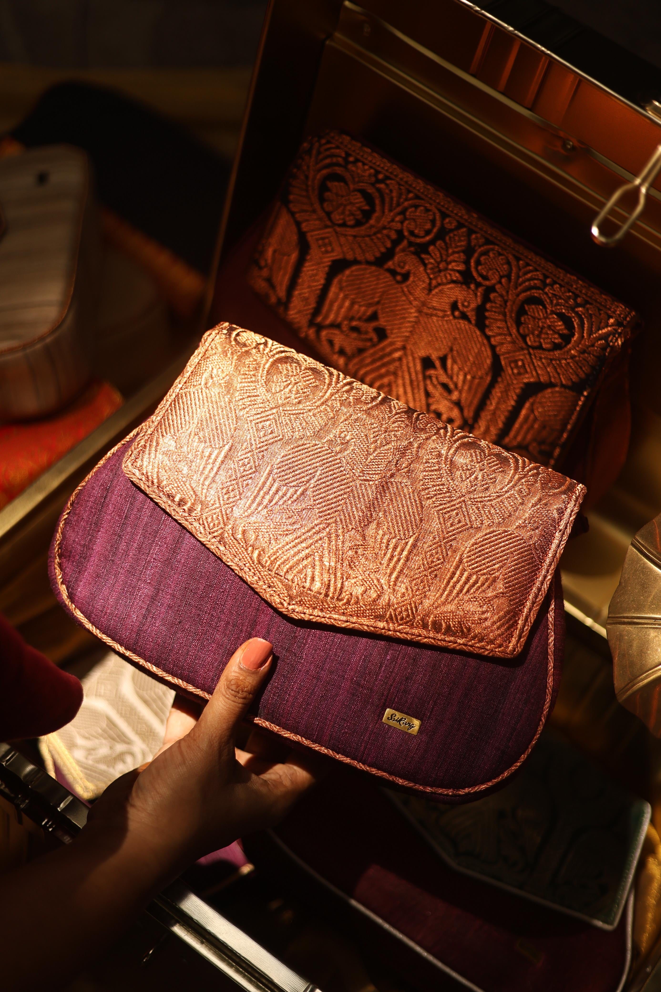 Copper and marron Gandaberunda