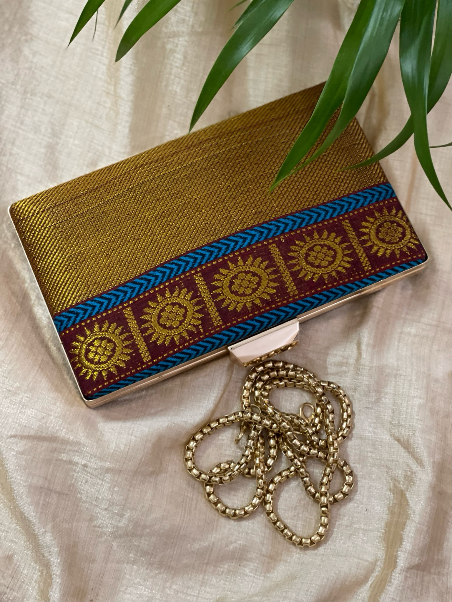 Sun Buttah With Grey Handloom Cotton