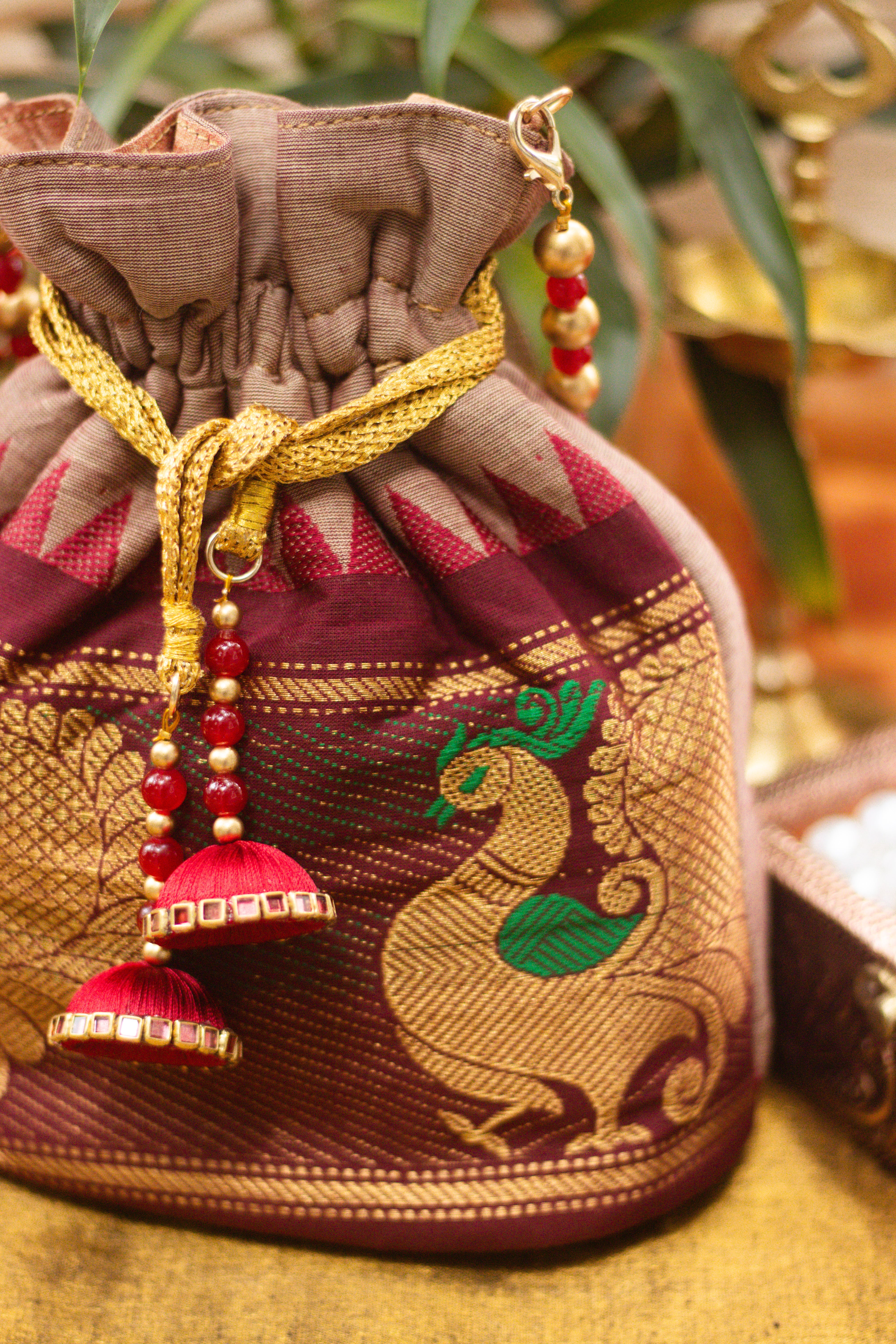 Coco And Maroon Mayil Kanchi