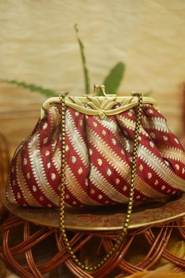 Acacia pakku&Brown Kamalam