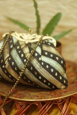 Black Leheria Kamalam