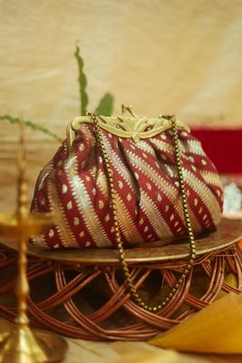 Acacia pakku&Brown Kamalam