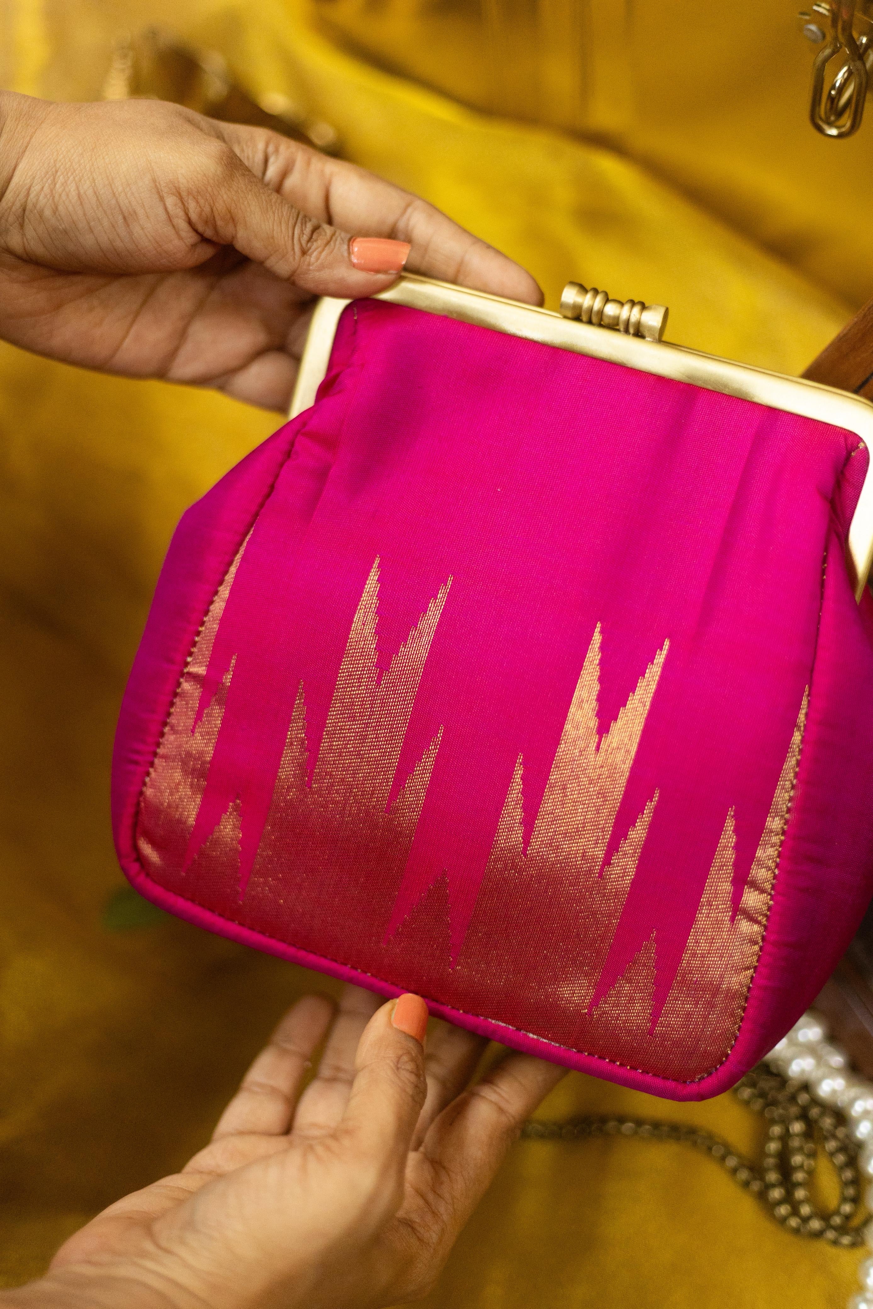 Roja pink Small 8 Kol Damru