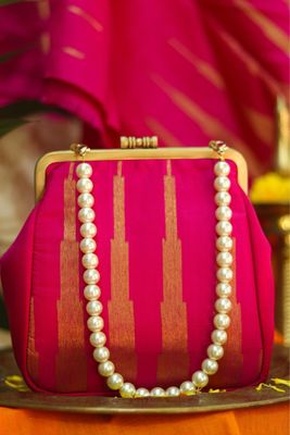 Rani pink Small 8 Kol Damru