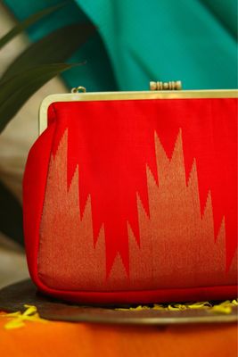 8 Kol Chilli Red Thazhampoo