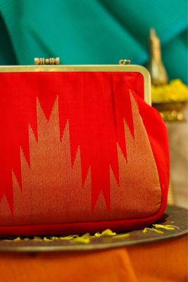 8 Kol Chilli Red Thazhampoo