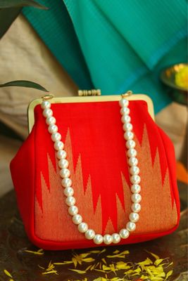 Thazambu Rekku Chilli Red