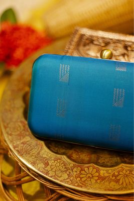 Abstract Buttah Coppersulphate