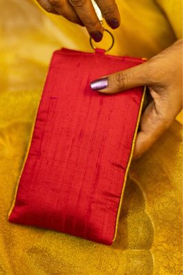 Pinkish Red With Black Araimadam