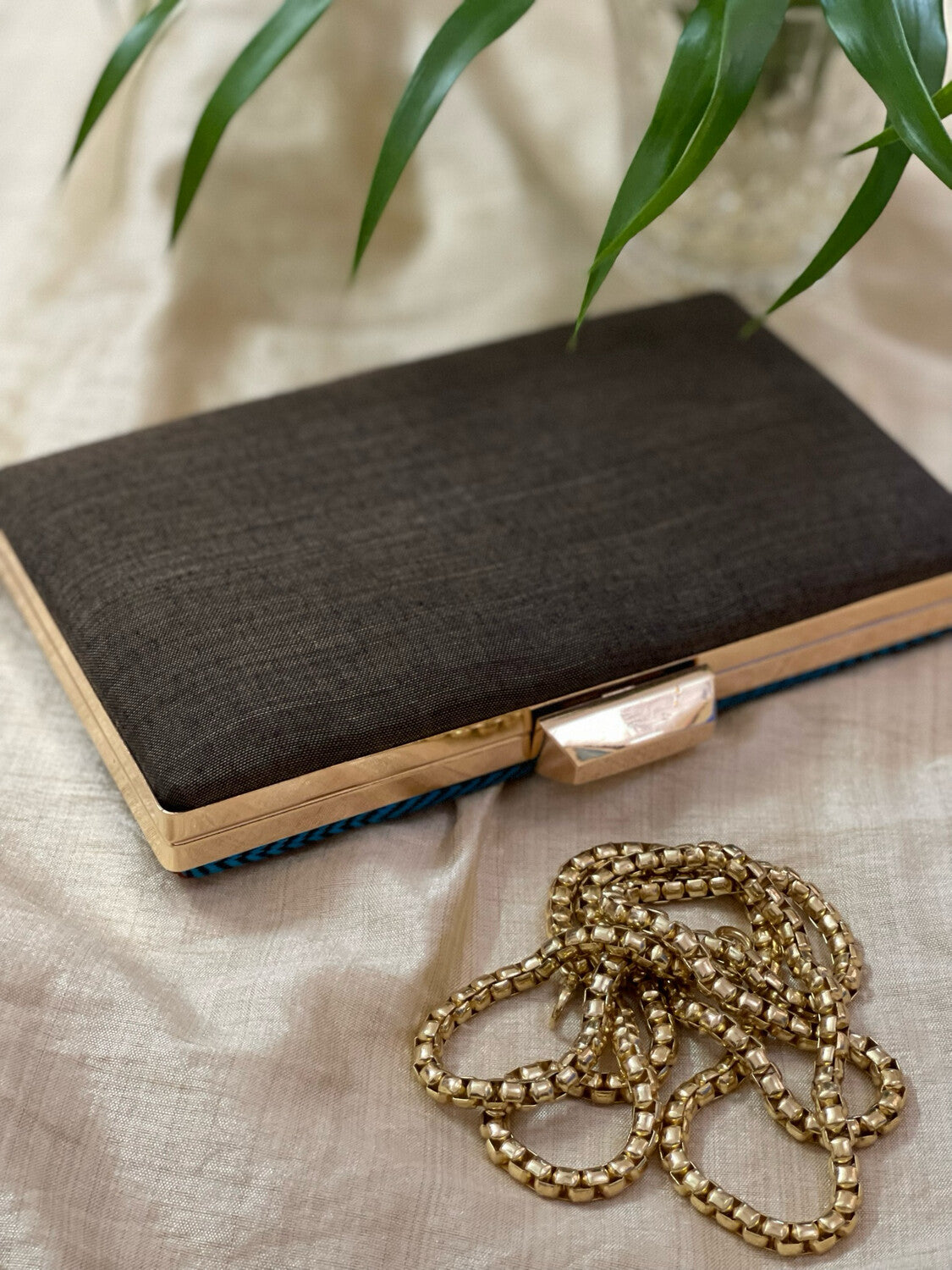 Sun Buttah With Grey Handloom Cotton