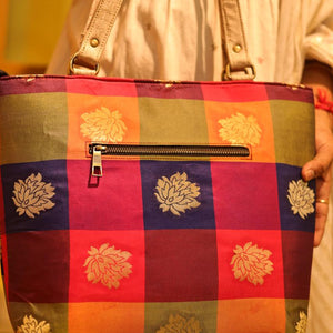 Totes and Satchels (master)