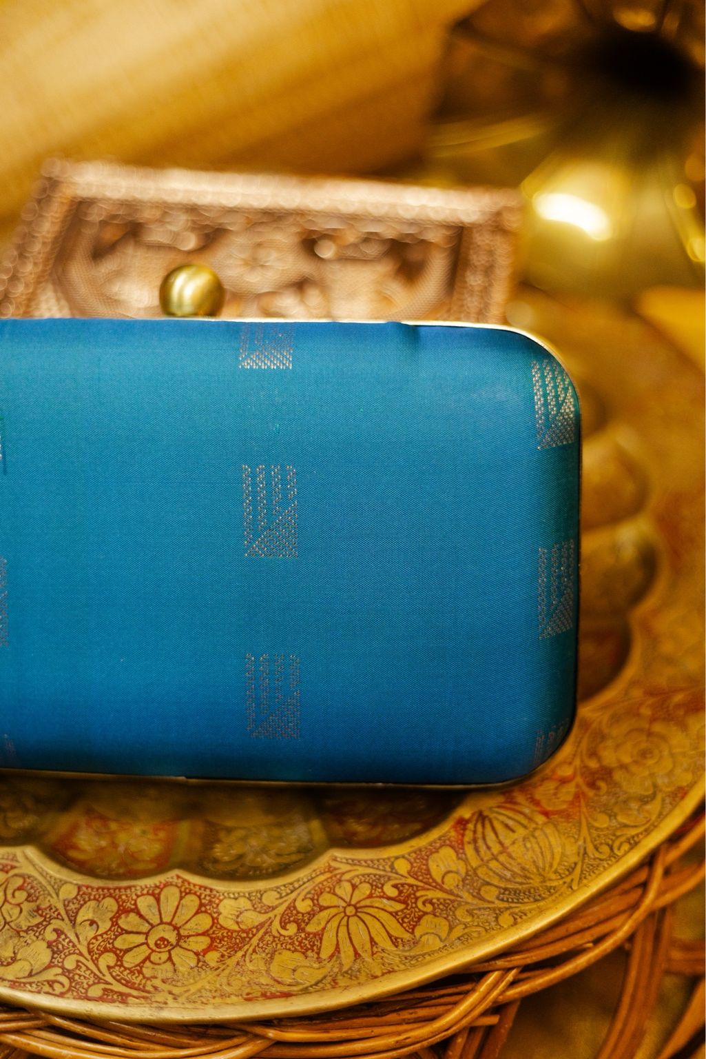 Abstract Buttah Coppersulphate