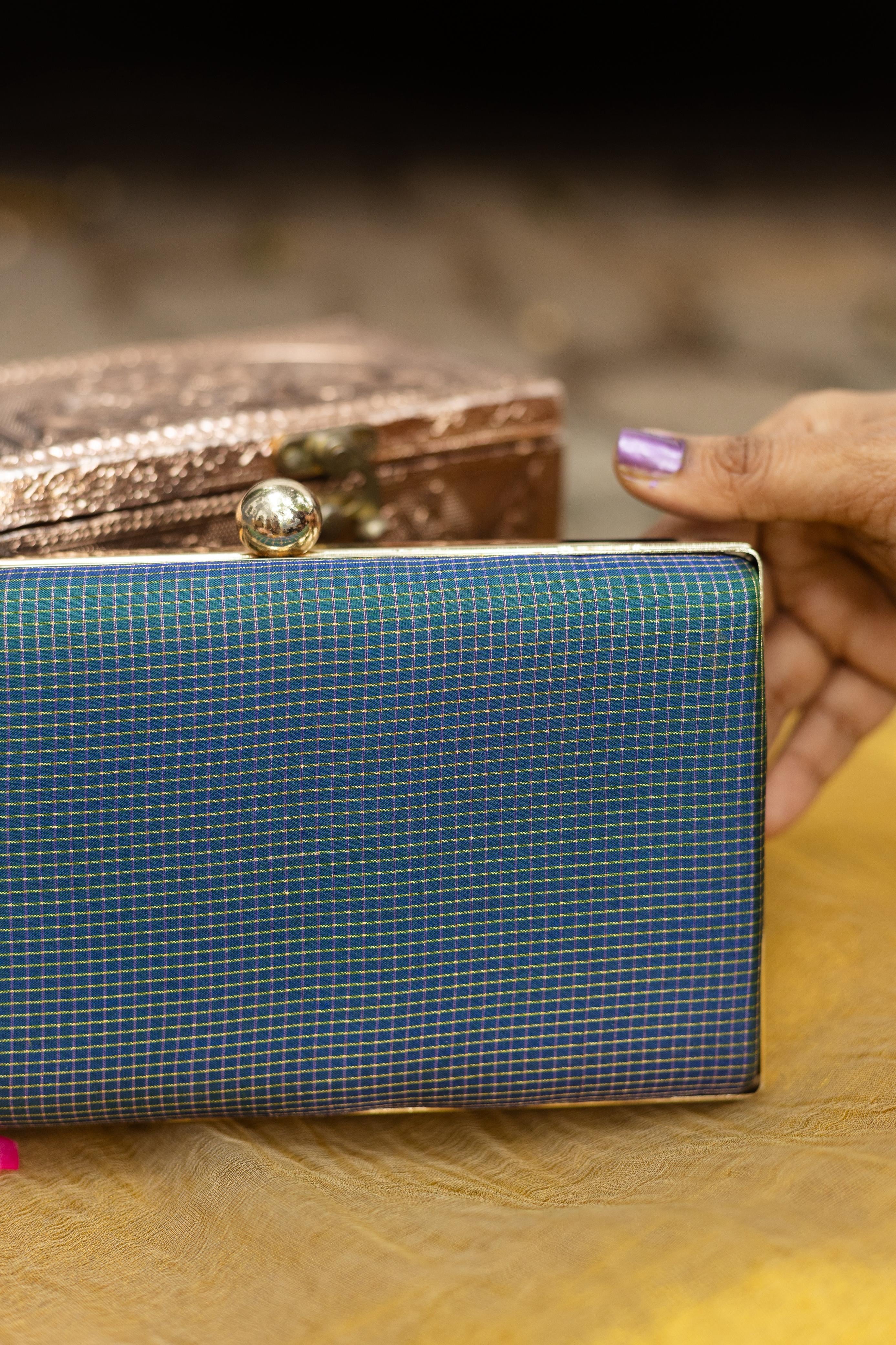 Mayil kazhuthu podi kattam