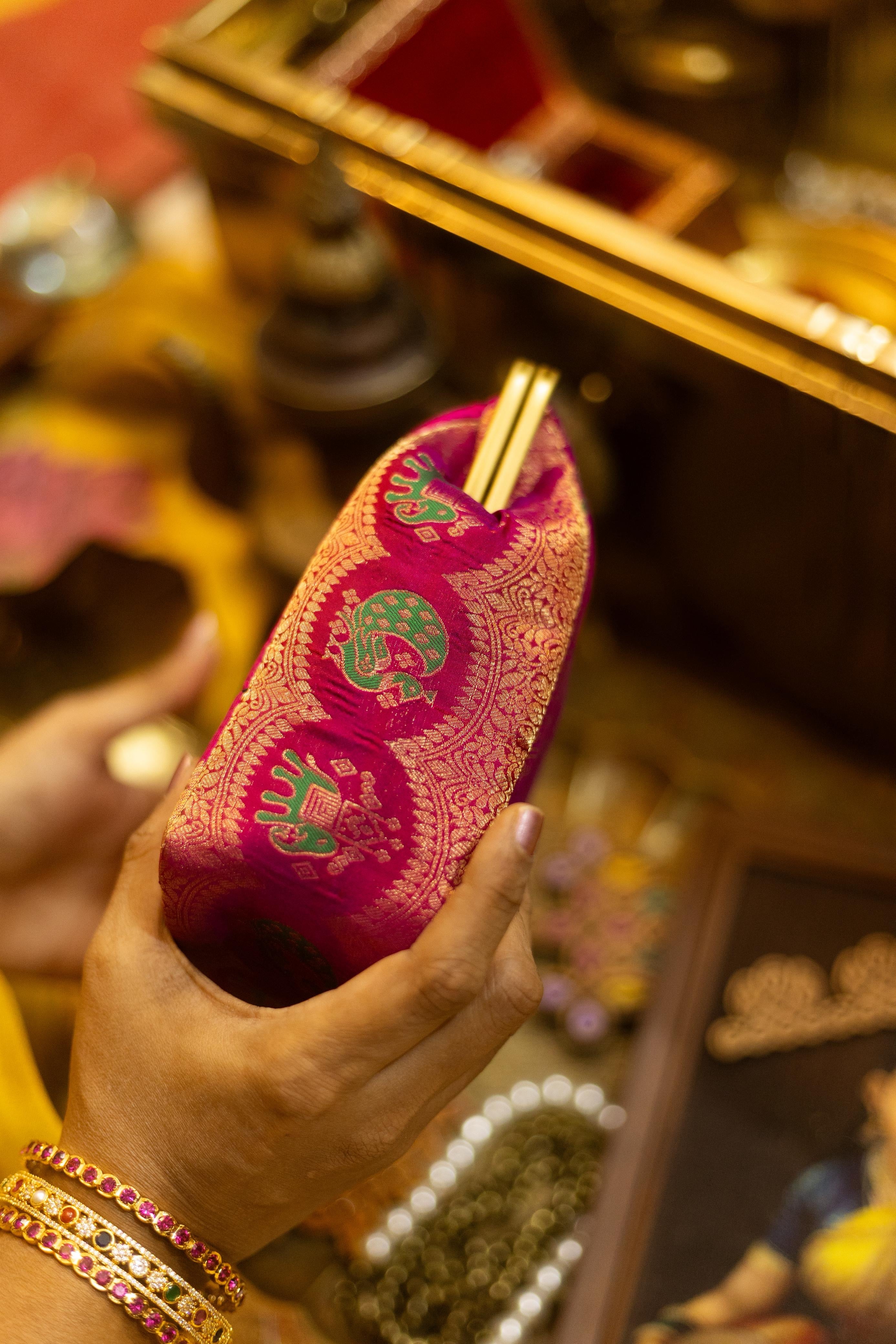 8 kol and brocade Roja pattu