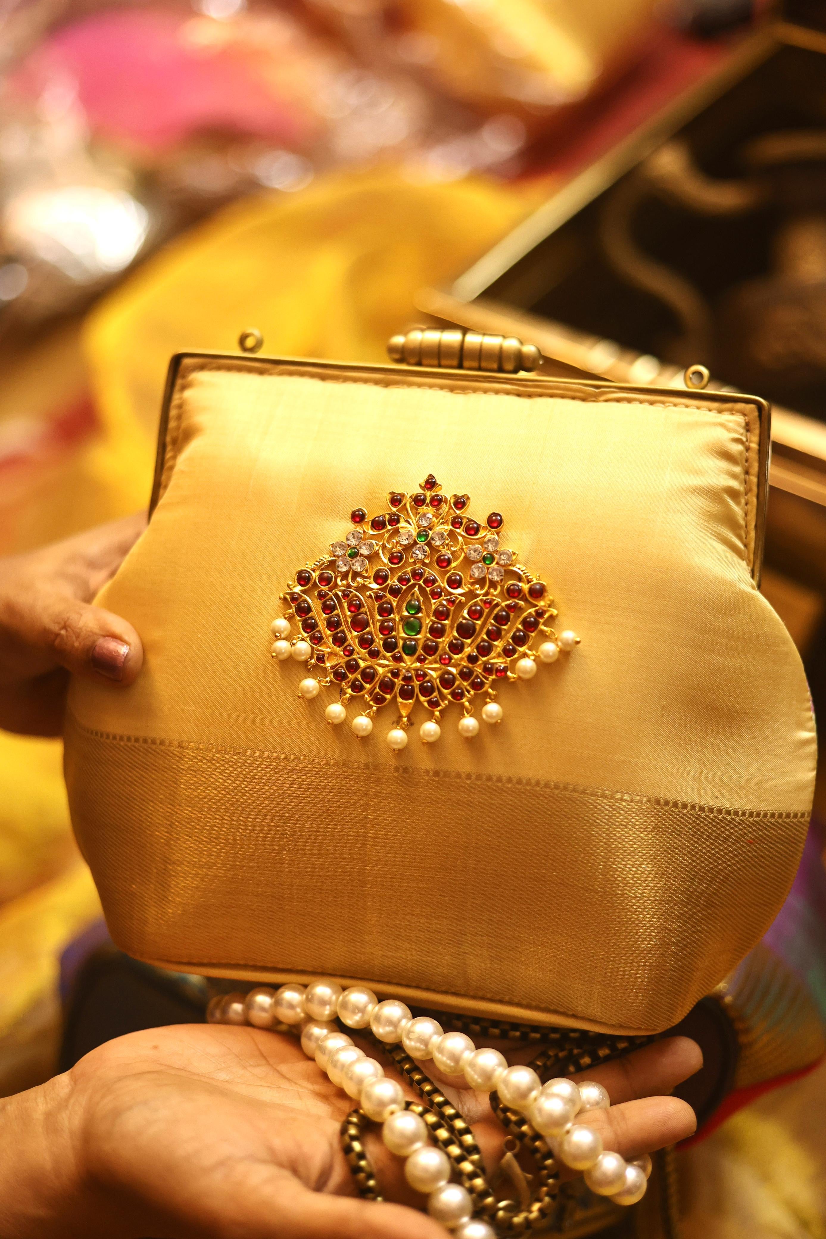 Kamalam crème with pallum pazhamum pastel