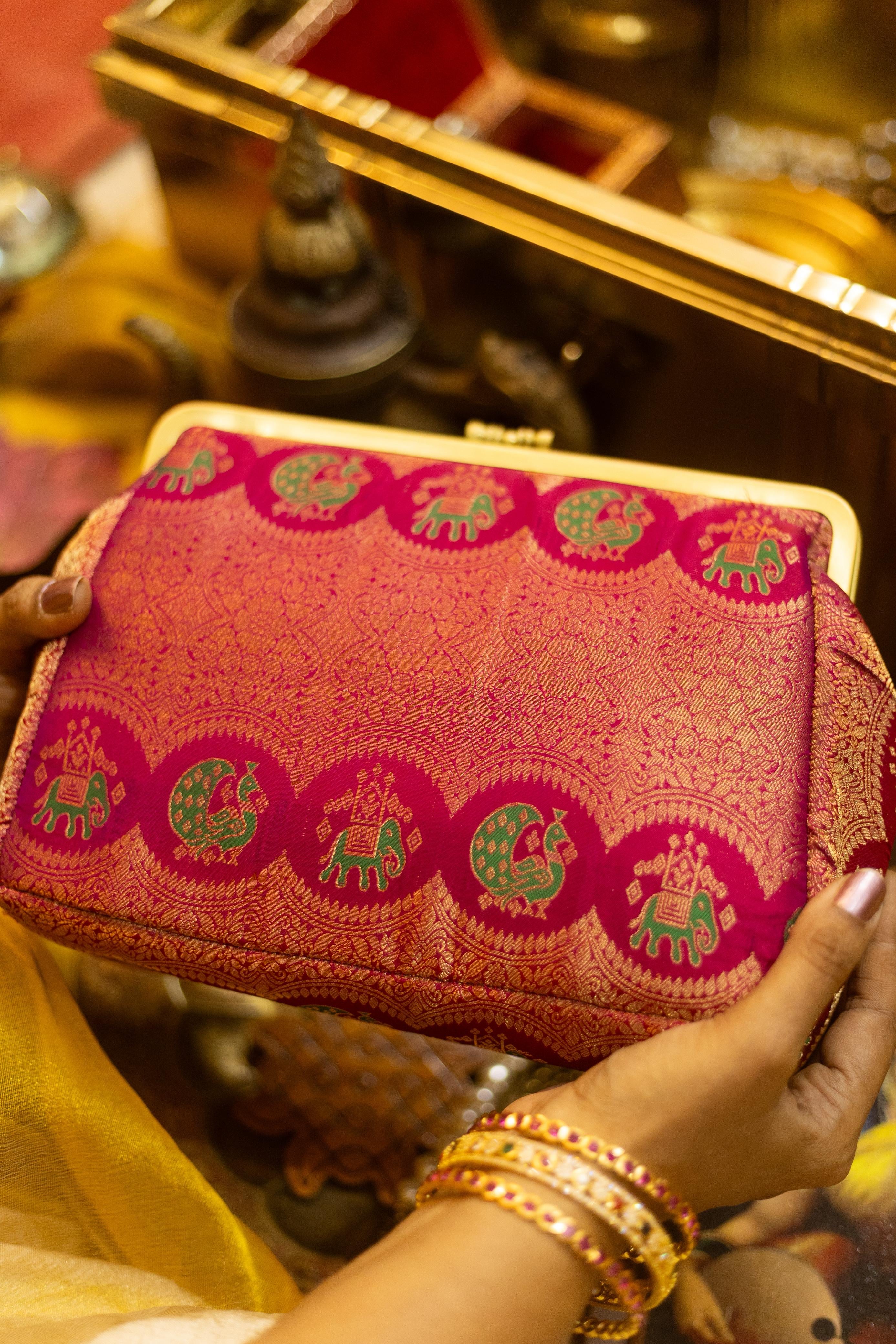 8 kol and brocade Roja pattu