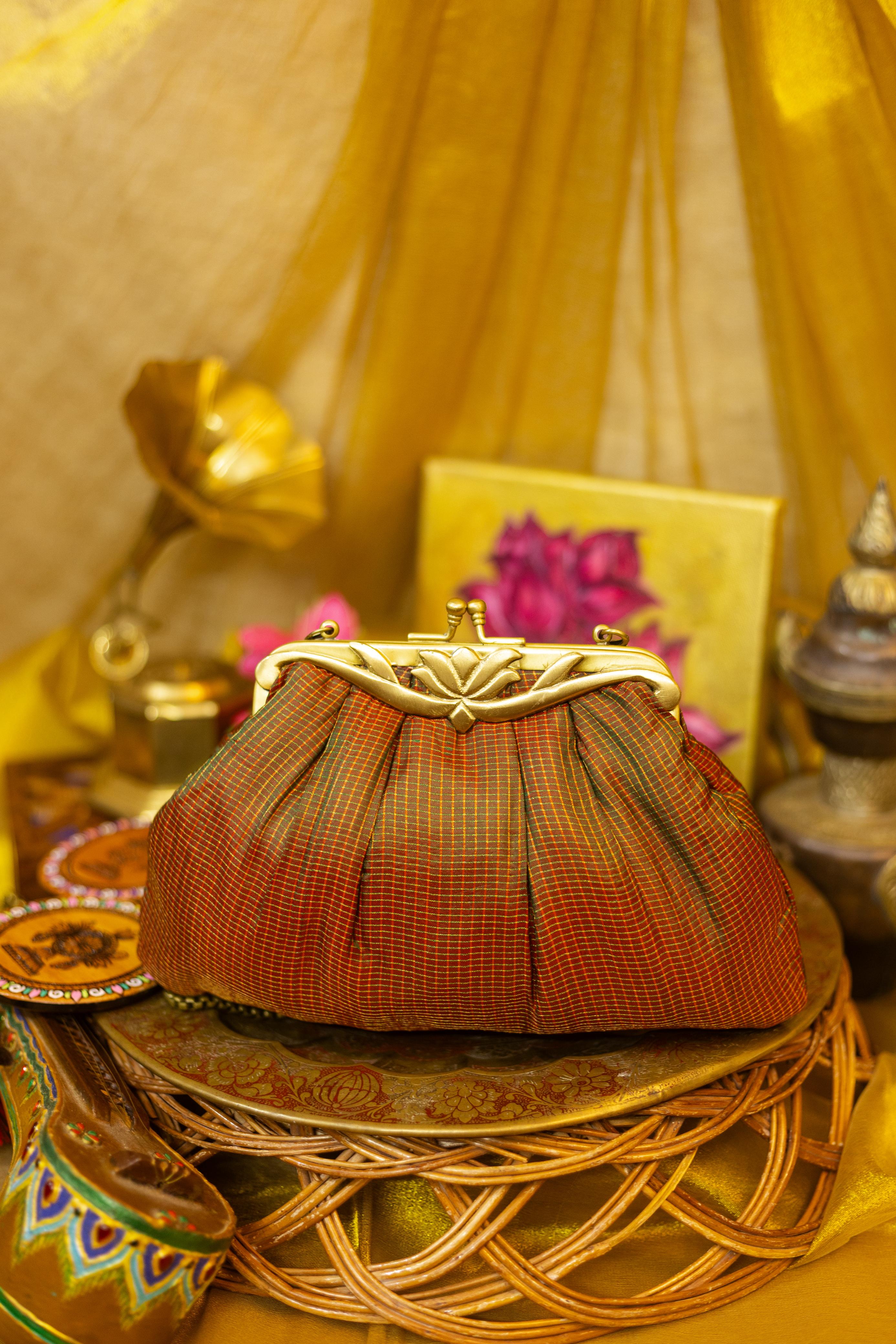 Manthulir podi kattam kamalam