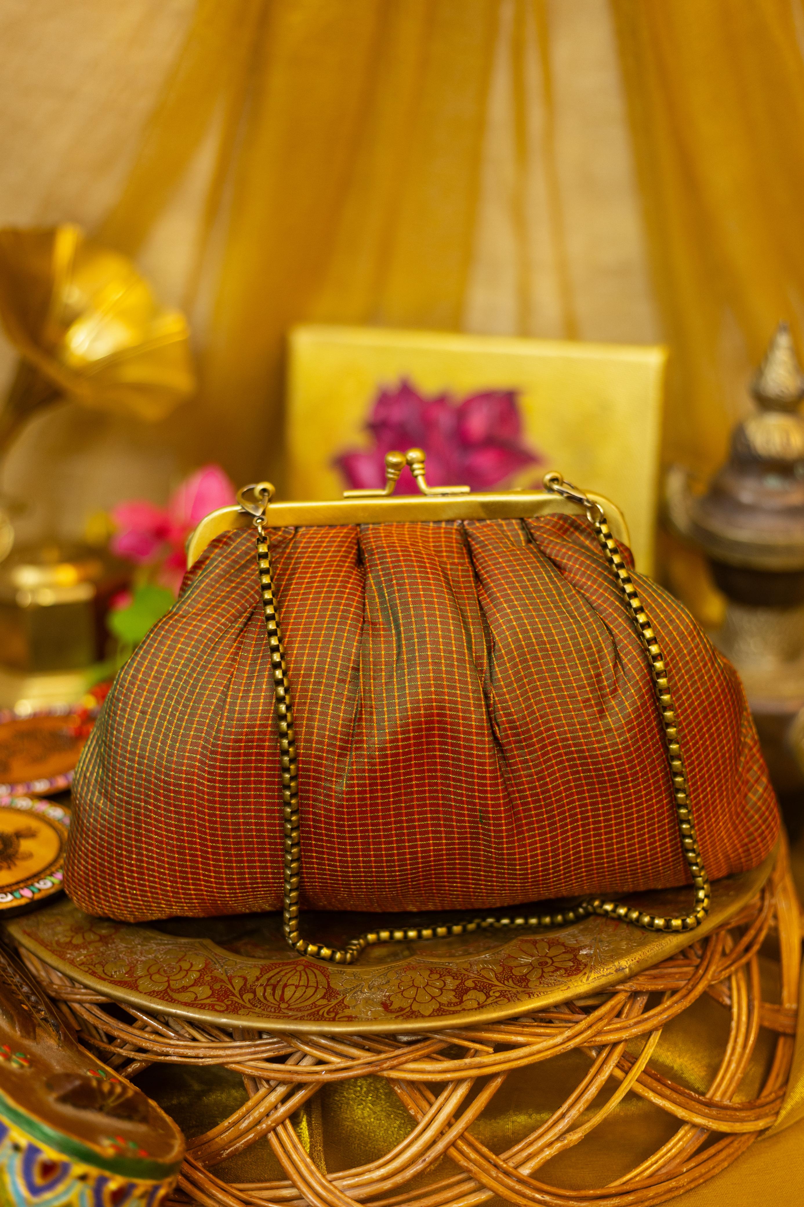 Manthulir podi kattam kamalam