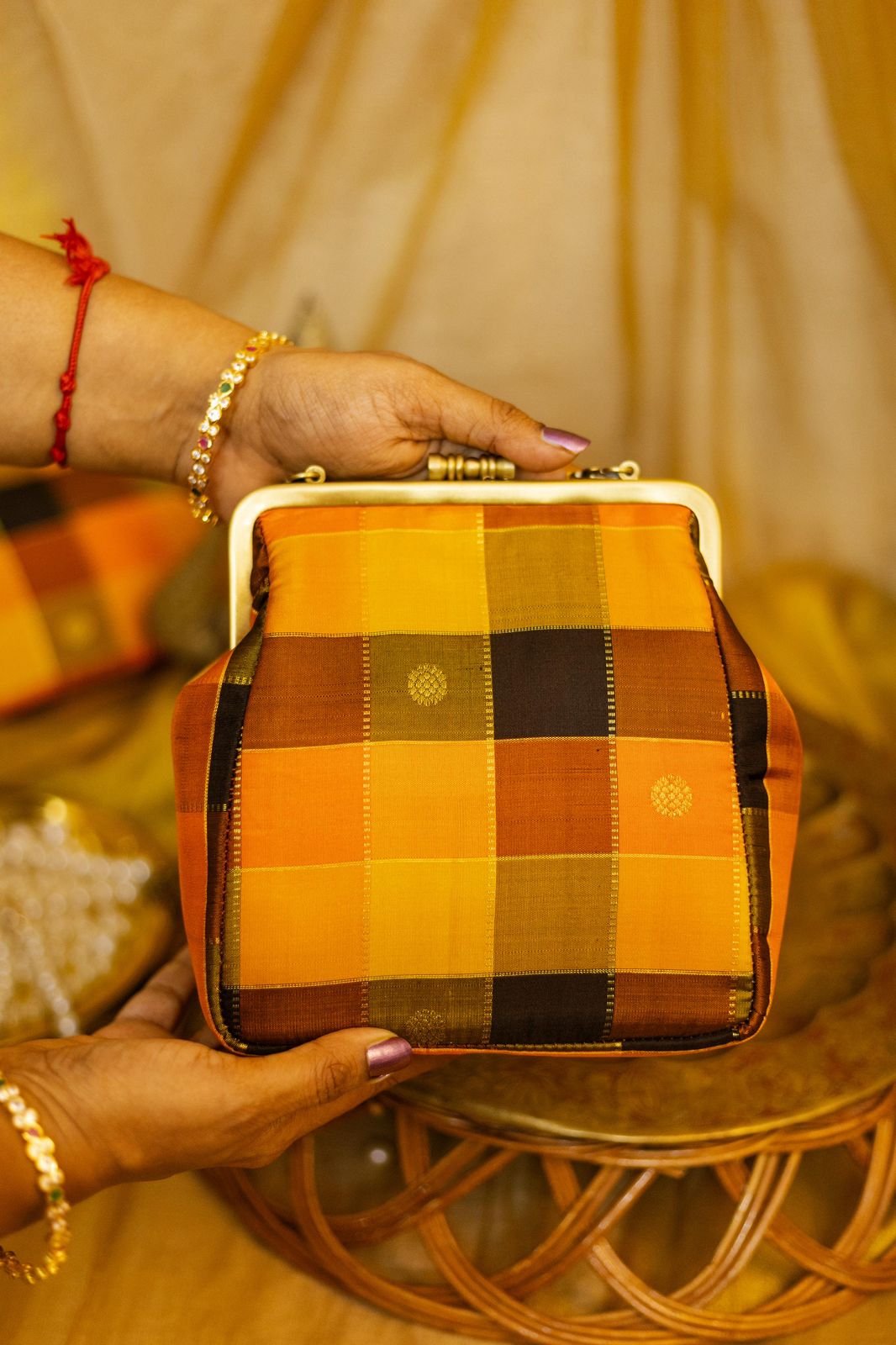 Small Damra Kandangi checks dawn and dusk