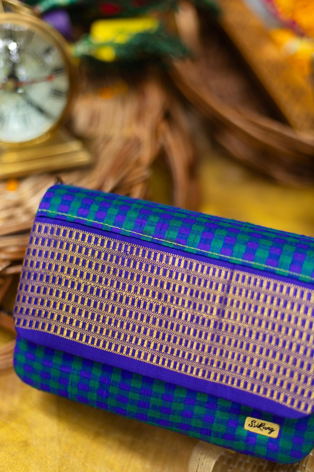 Violet with green with violet kambi