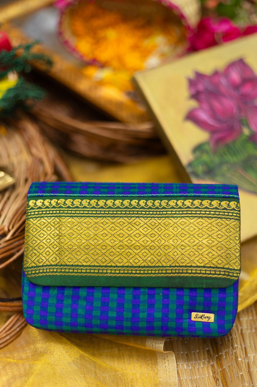 Violet with green with green Mayil kaan