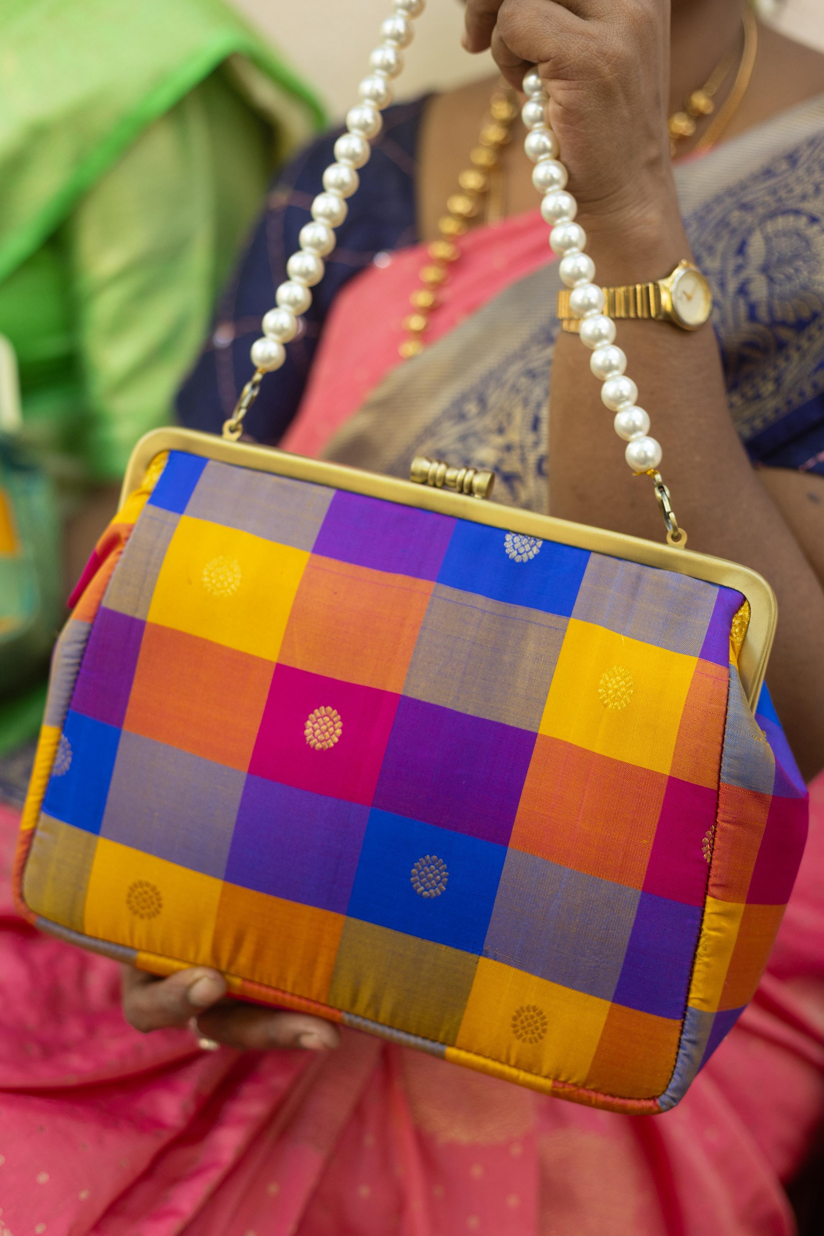 Jayalalitha Pallum pazhamum Big damru