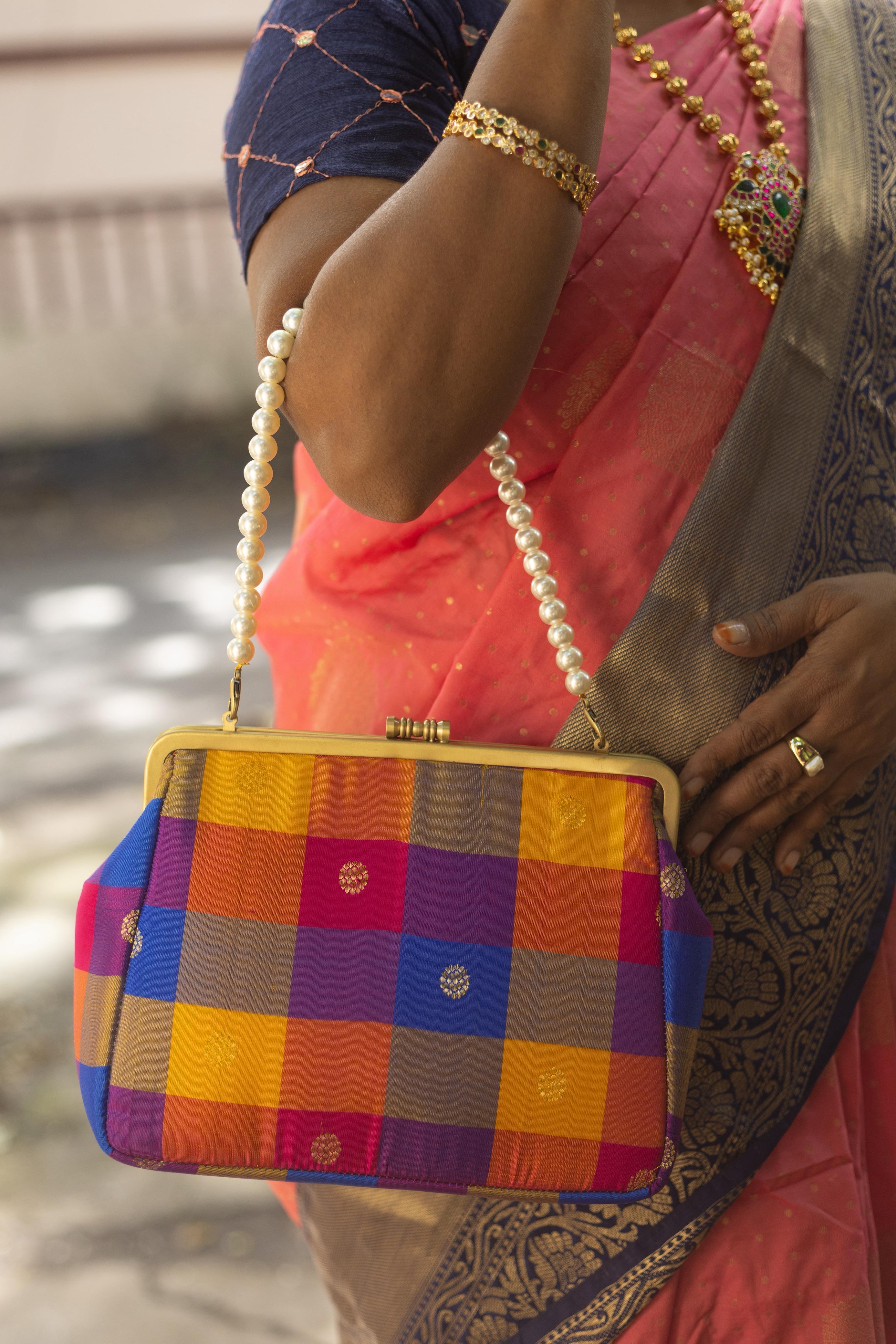 Jayalalitha Pallum pazhamum Big damru