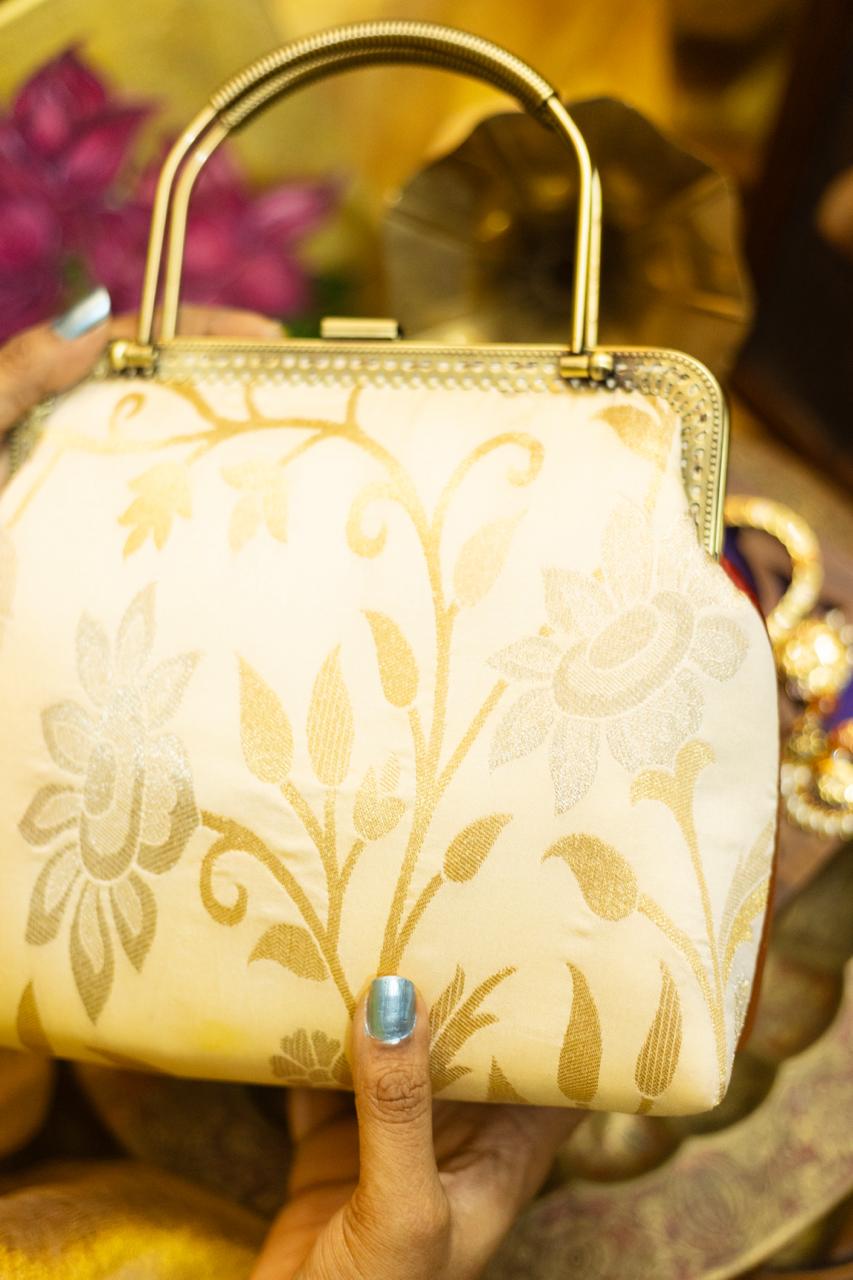 Thazampoo Kum Kum and off white choodamani