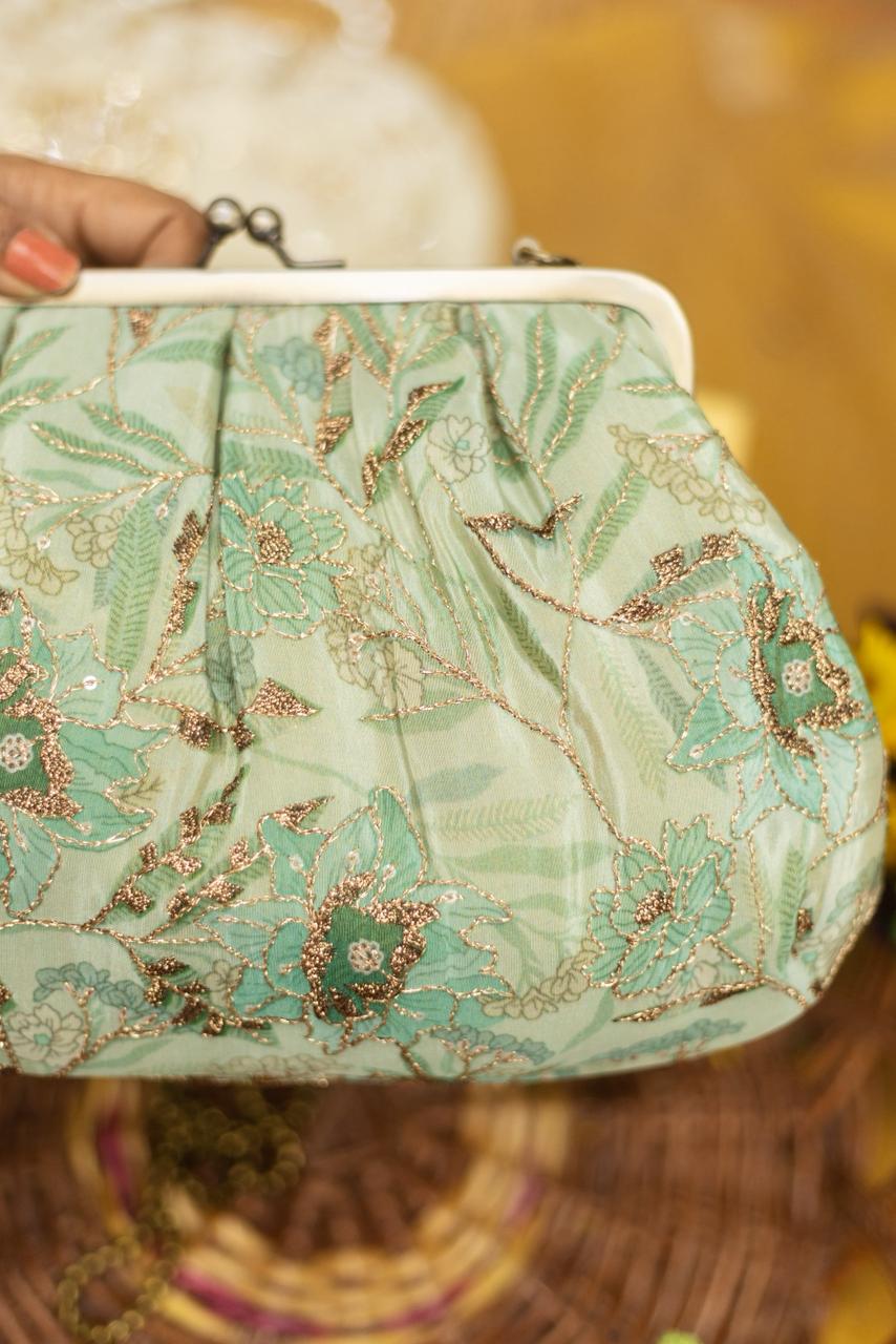 Crape the beautiful teal