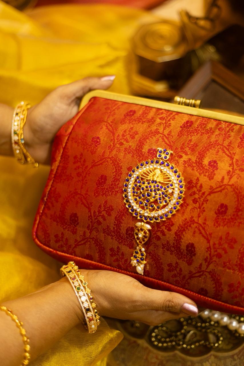 Red Nataraja jacquard