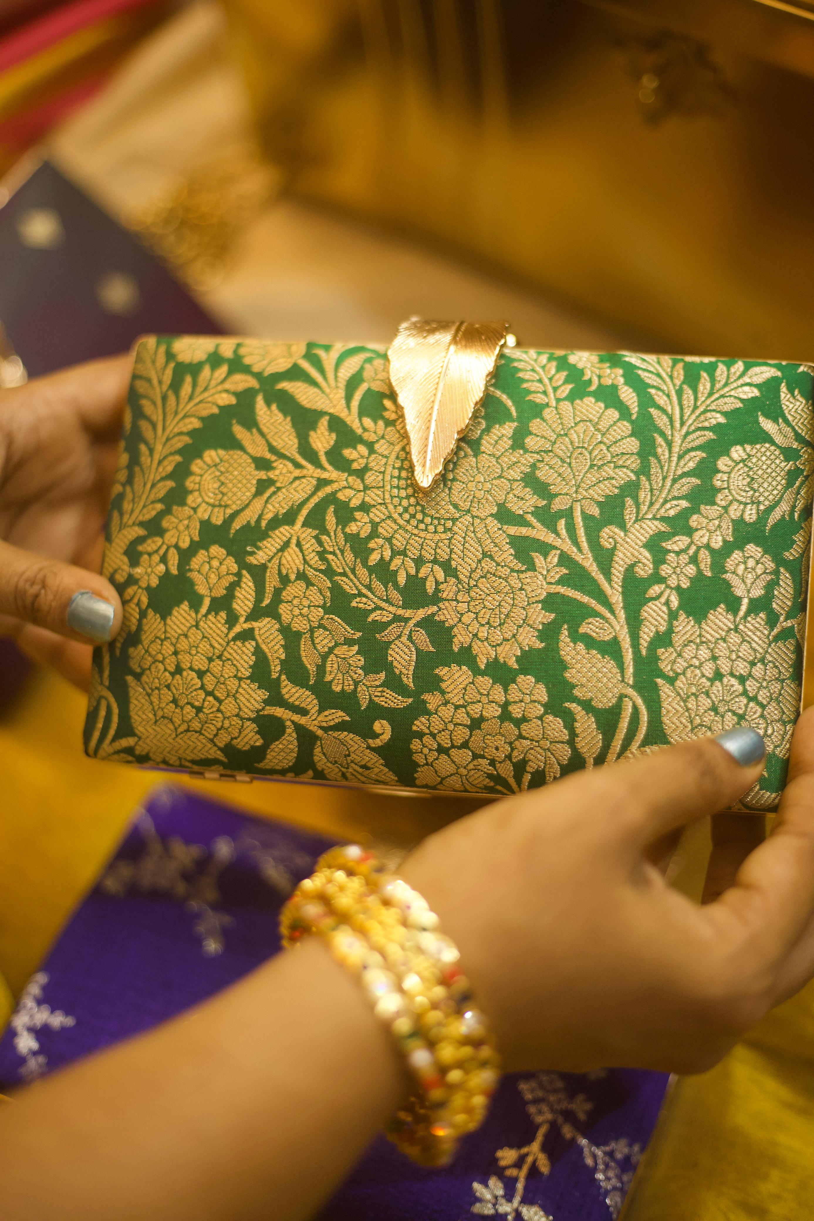 Bottle Green feather🪶