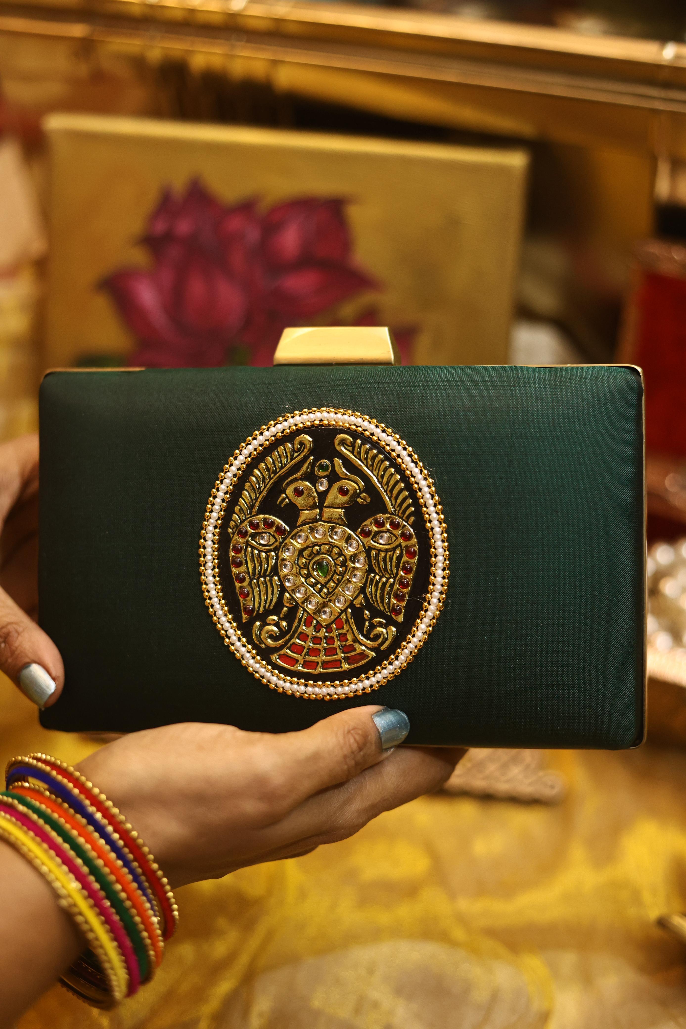 Bottle green gandaberunda