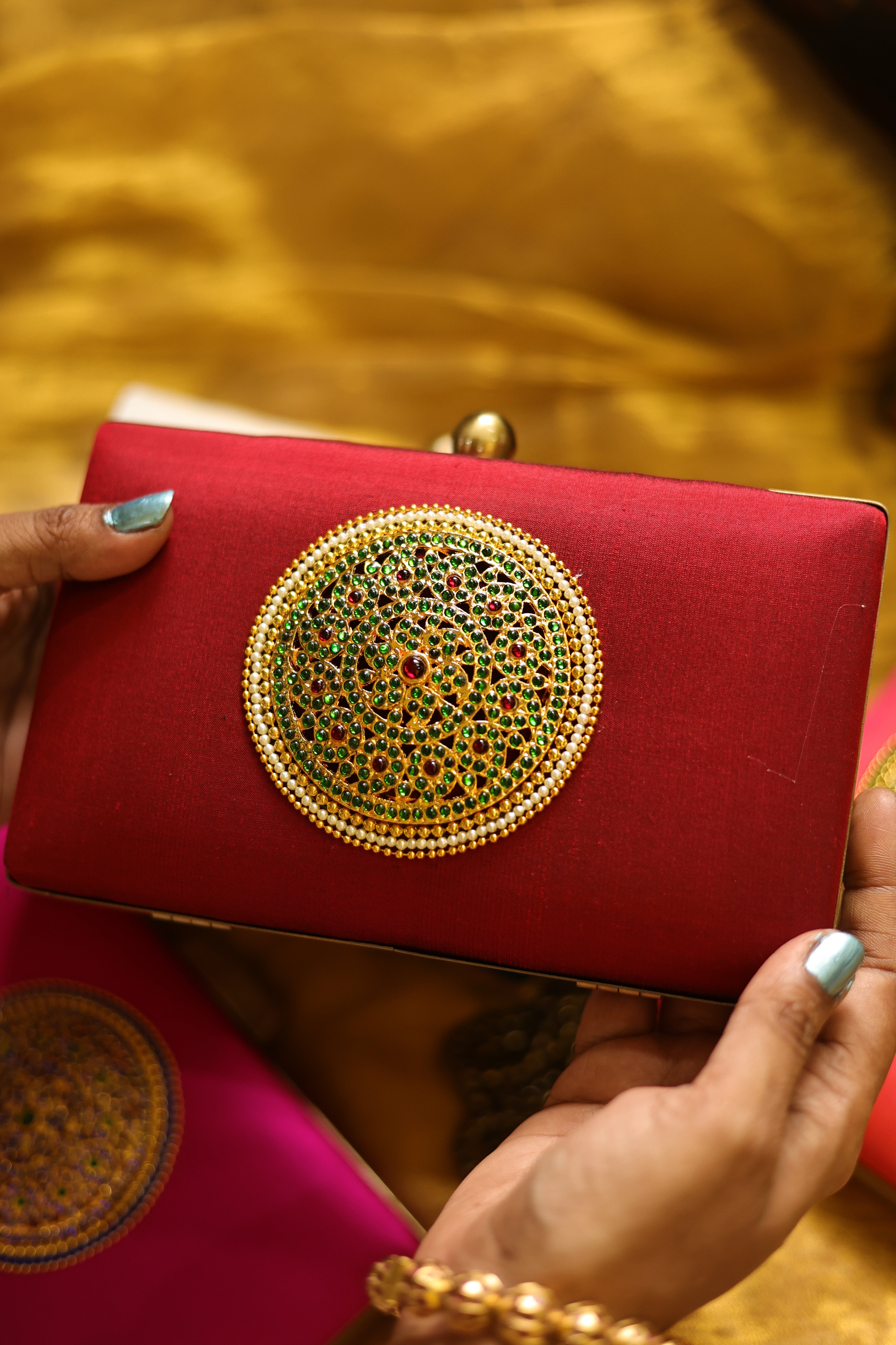Red rakudi