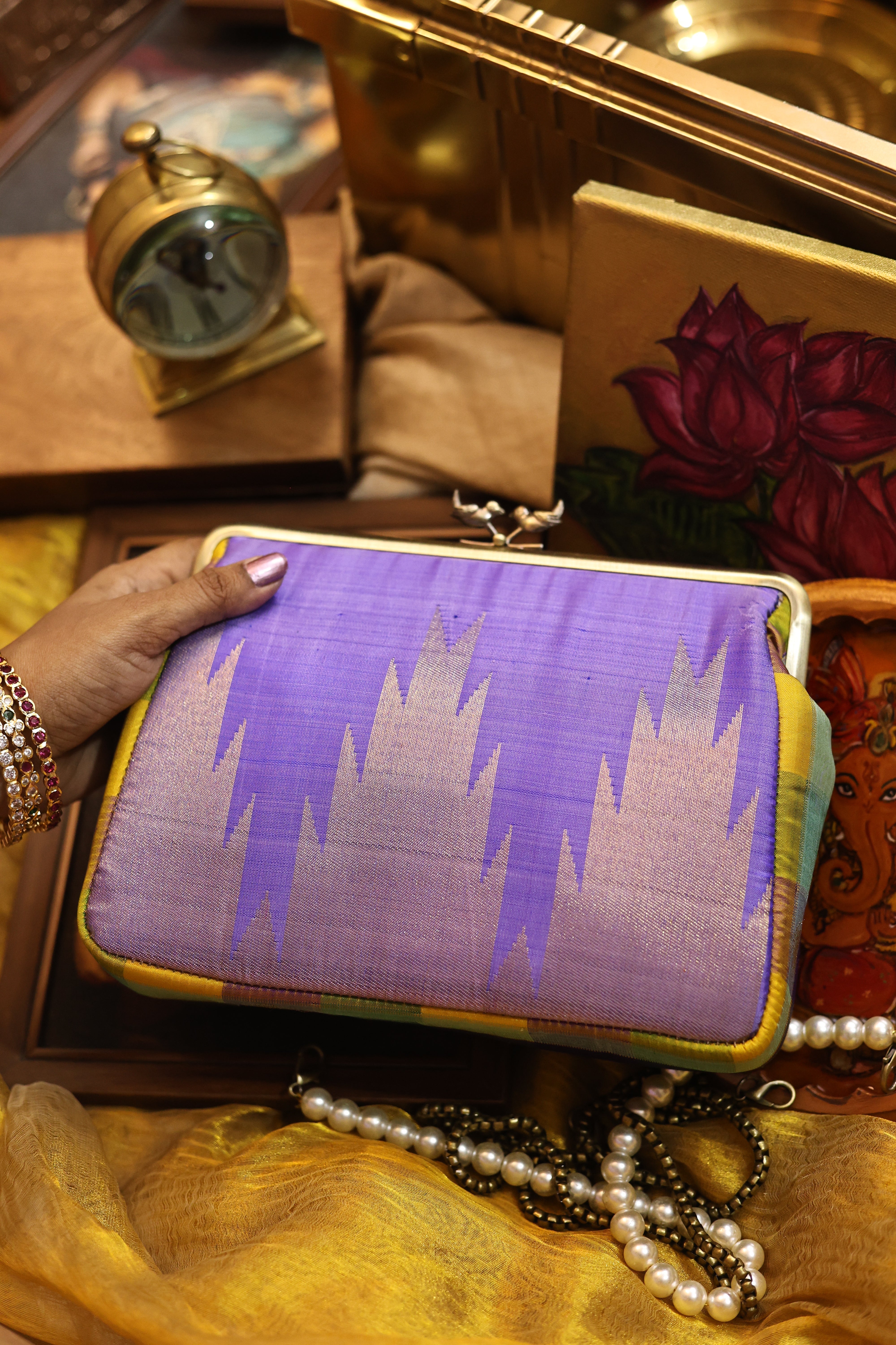 Thazhampoo lavender