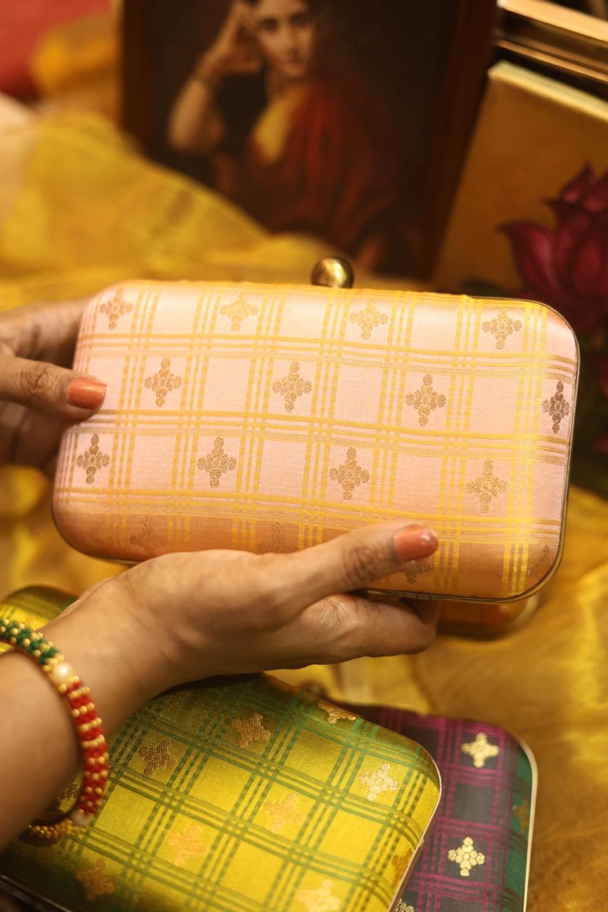 Diamond kadhaigal Blushpink checks