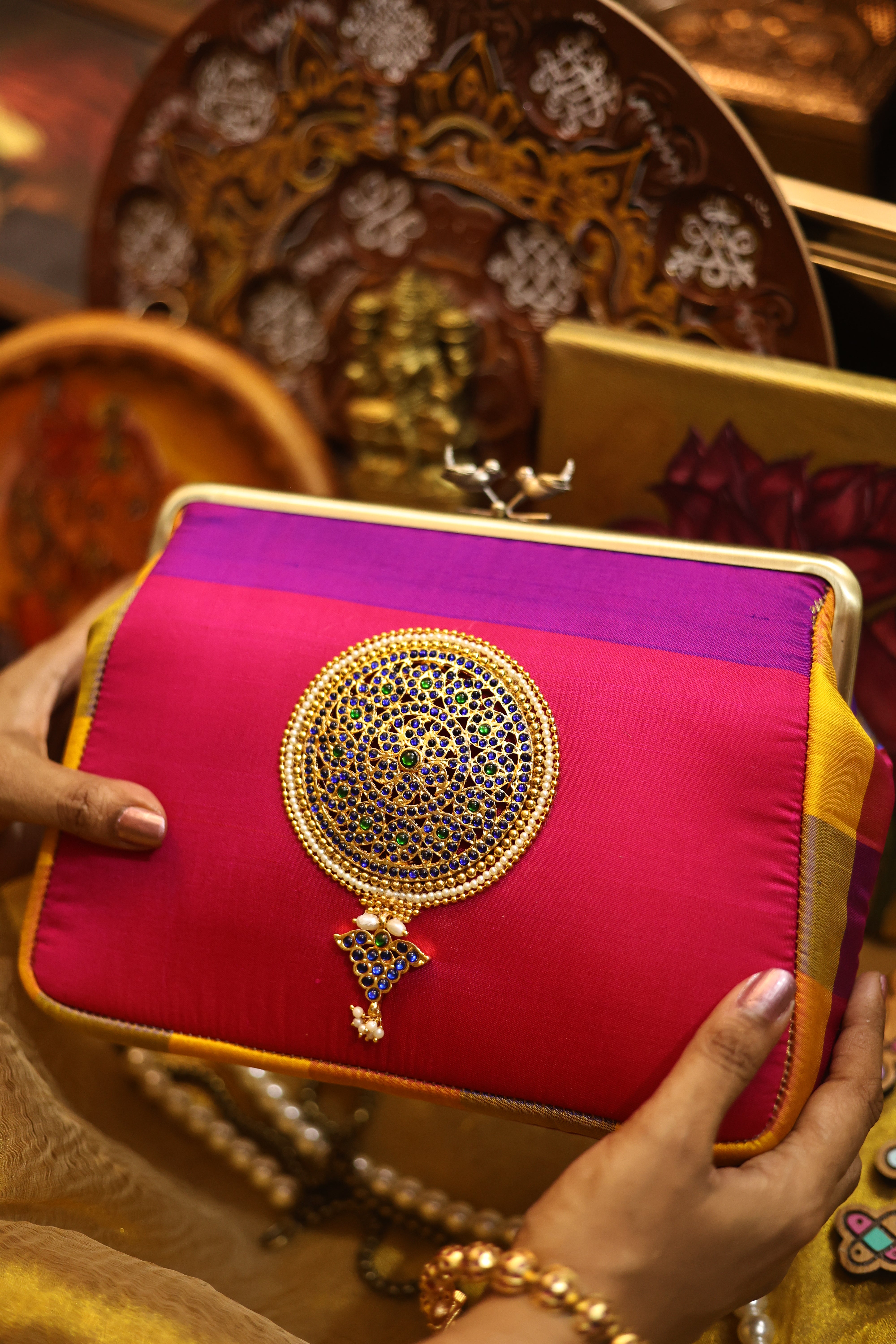 Pink plus paalum pazhamum