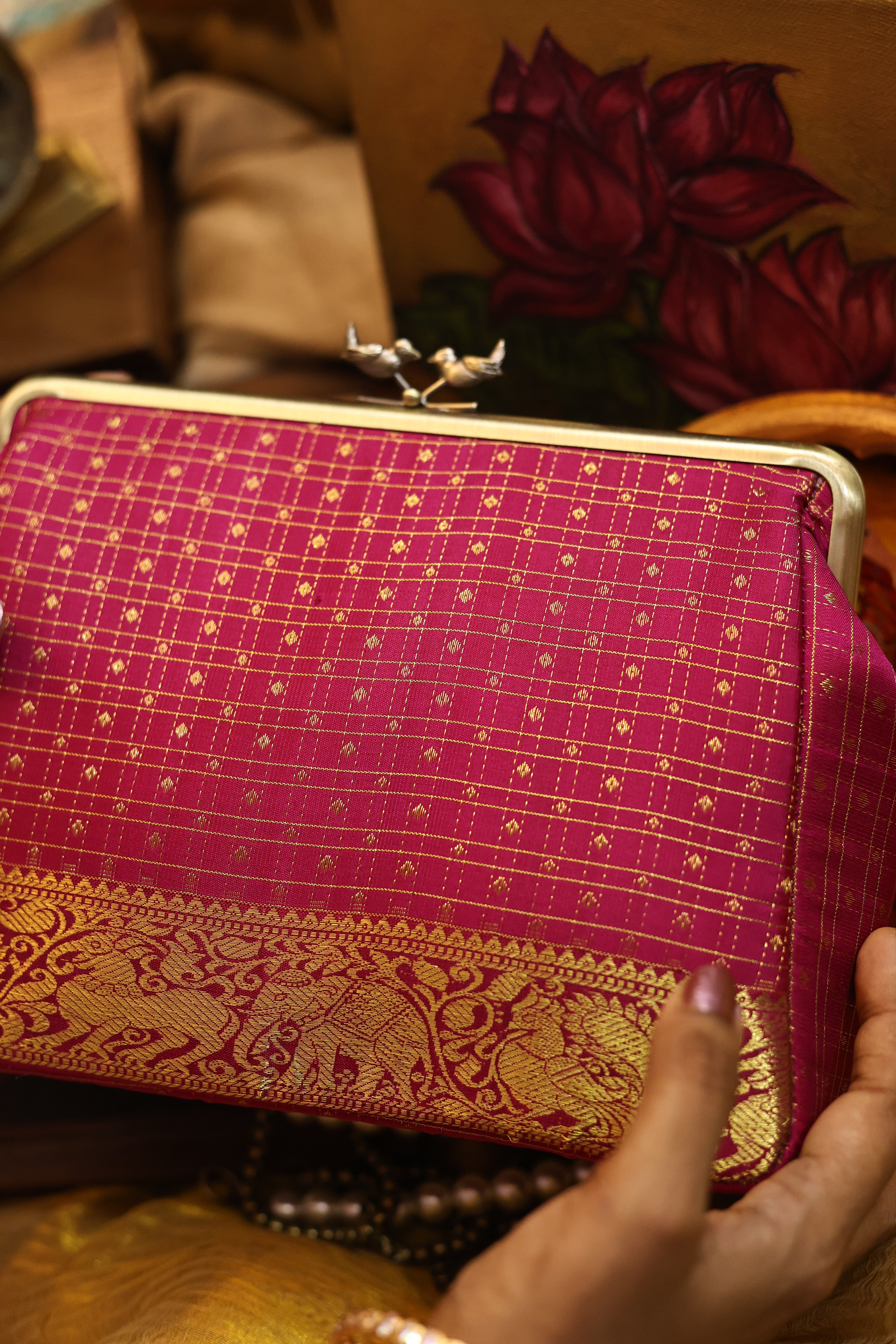 1000 butta pattu Roja