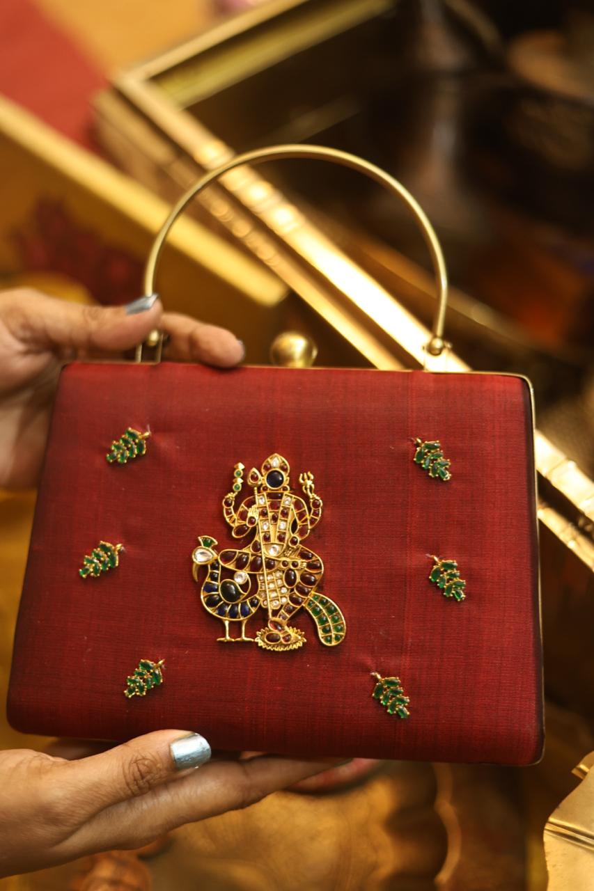 Pazhamudircholai murugan