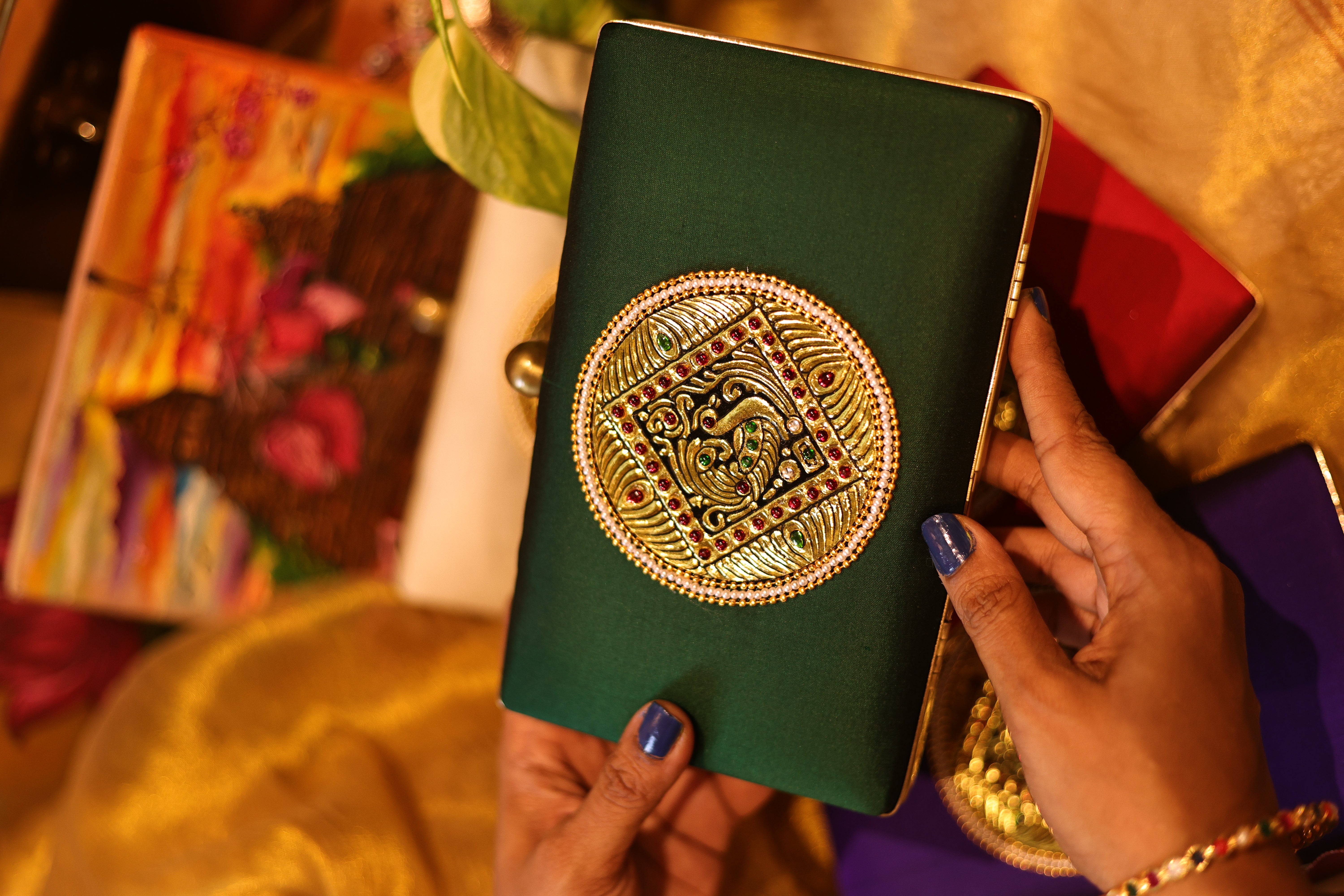 Bottle green annam chakram