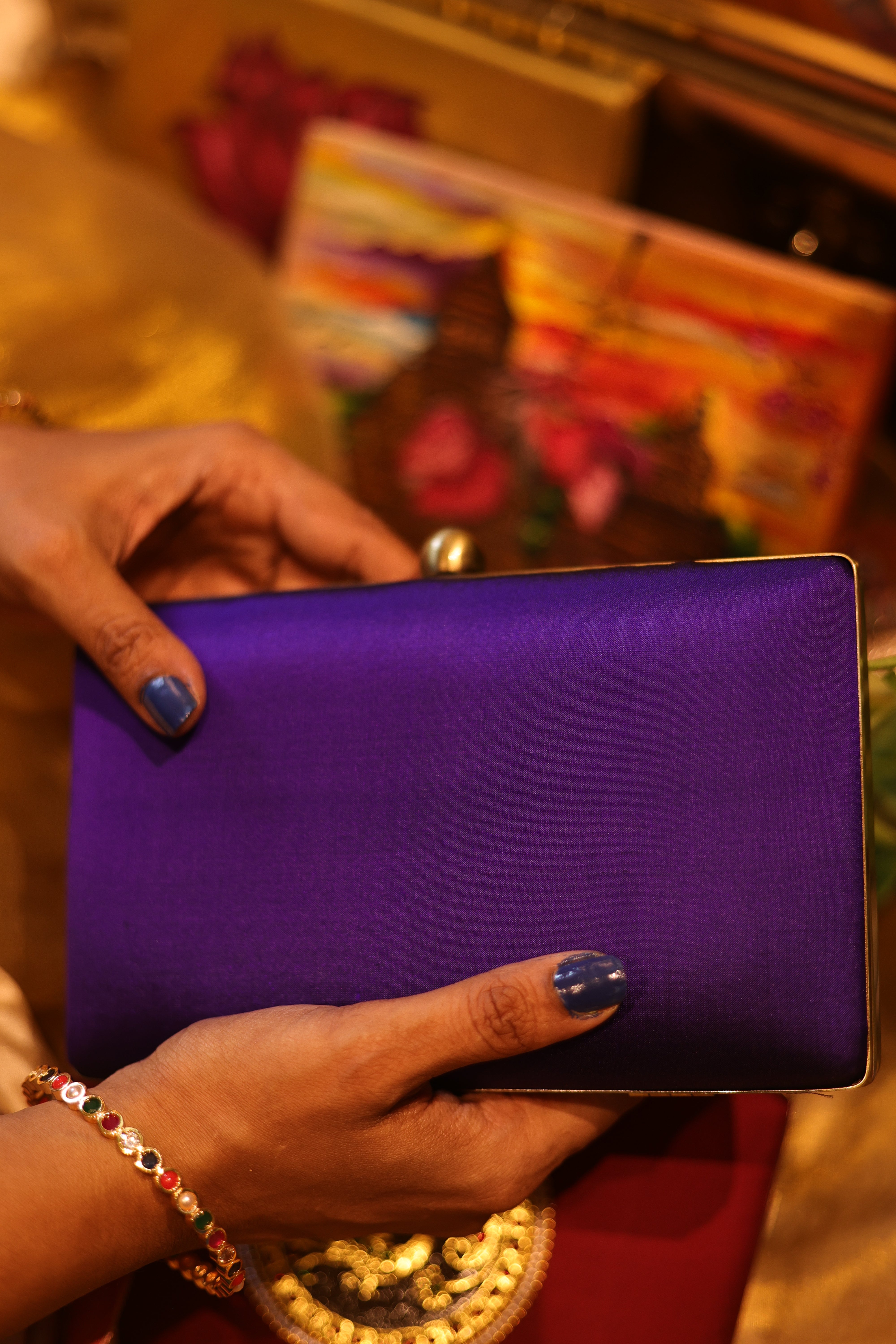 Violet single mayil