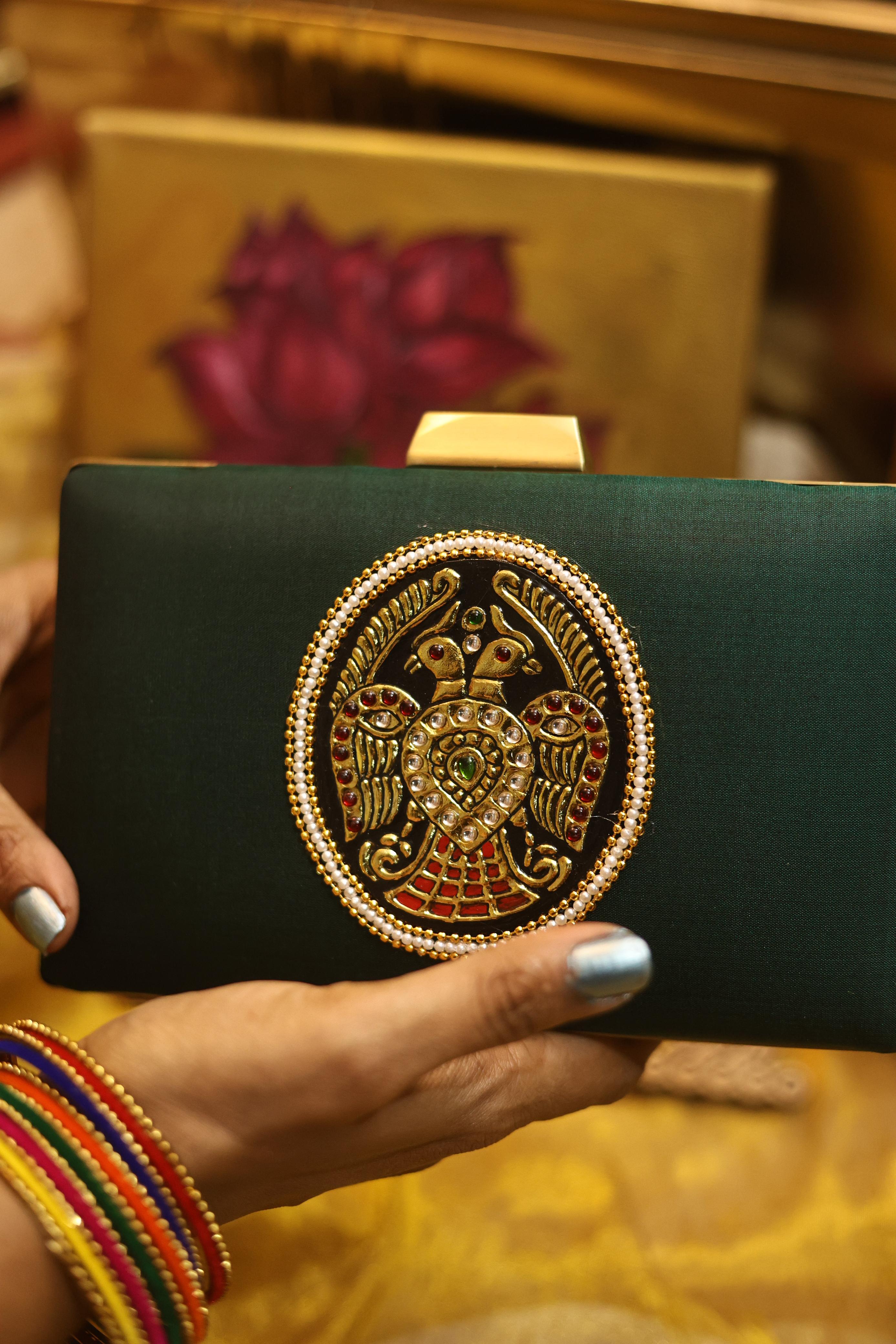 Bottle green gandaberunda