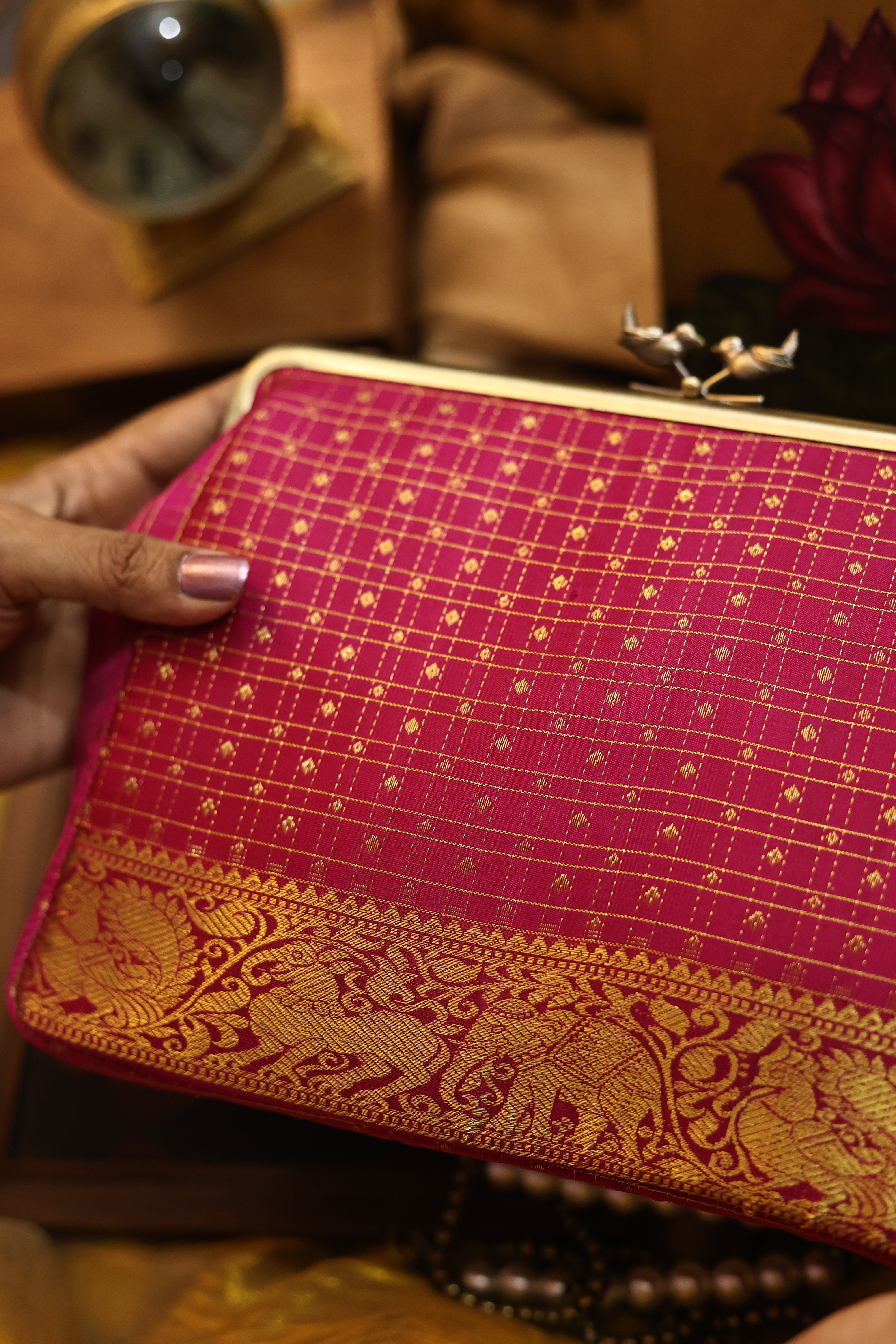 1000 butta pattu Roja