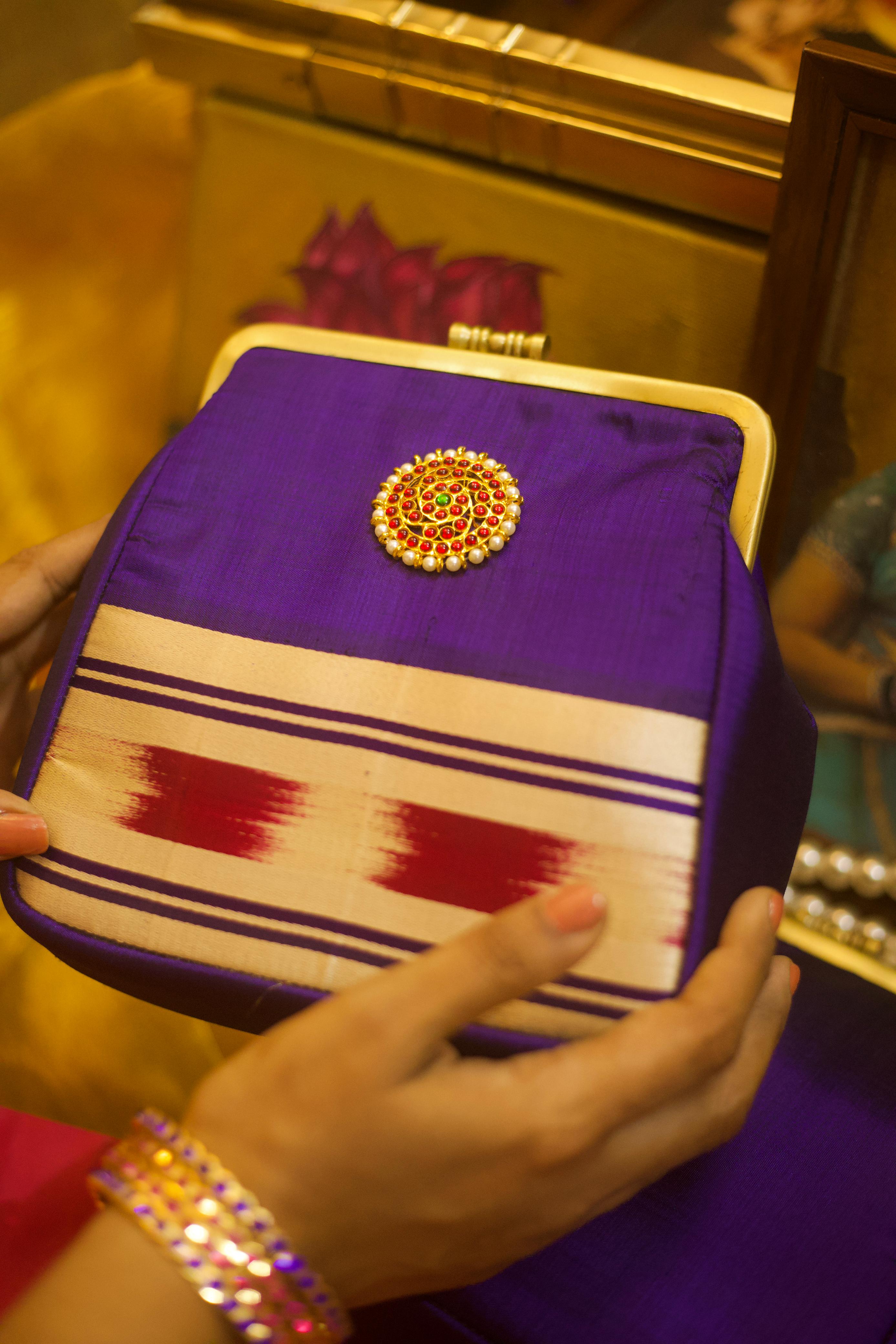 Navy blue kutni